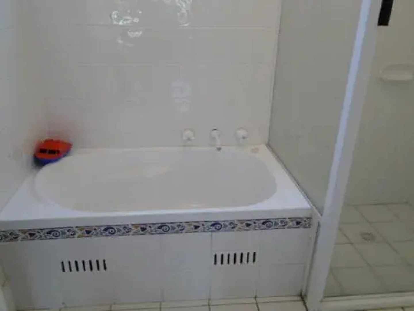 2 'Copacabana', 61 Sandy Point Road - Cute Unit With Water Views From The Balcony