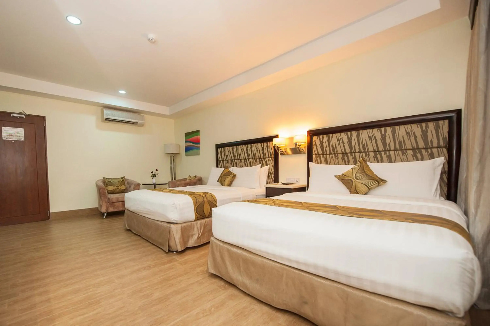 Diamond Suites and Residences