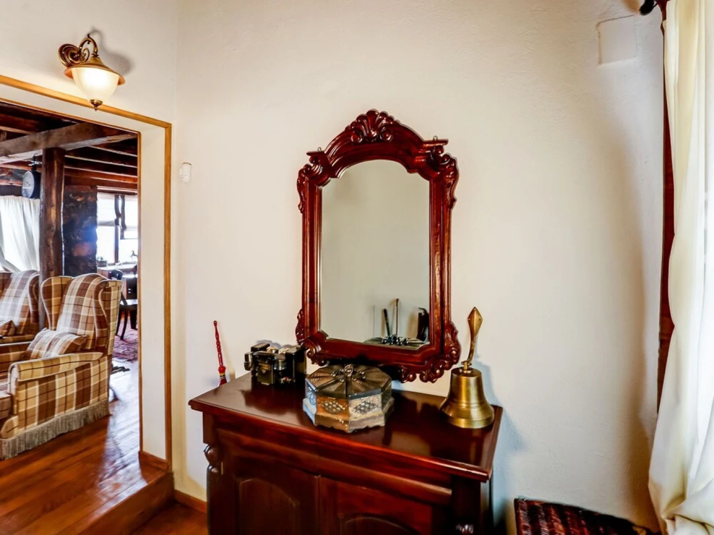 Lavish Holiday Home in Pella with Jacuzzi