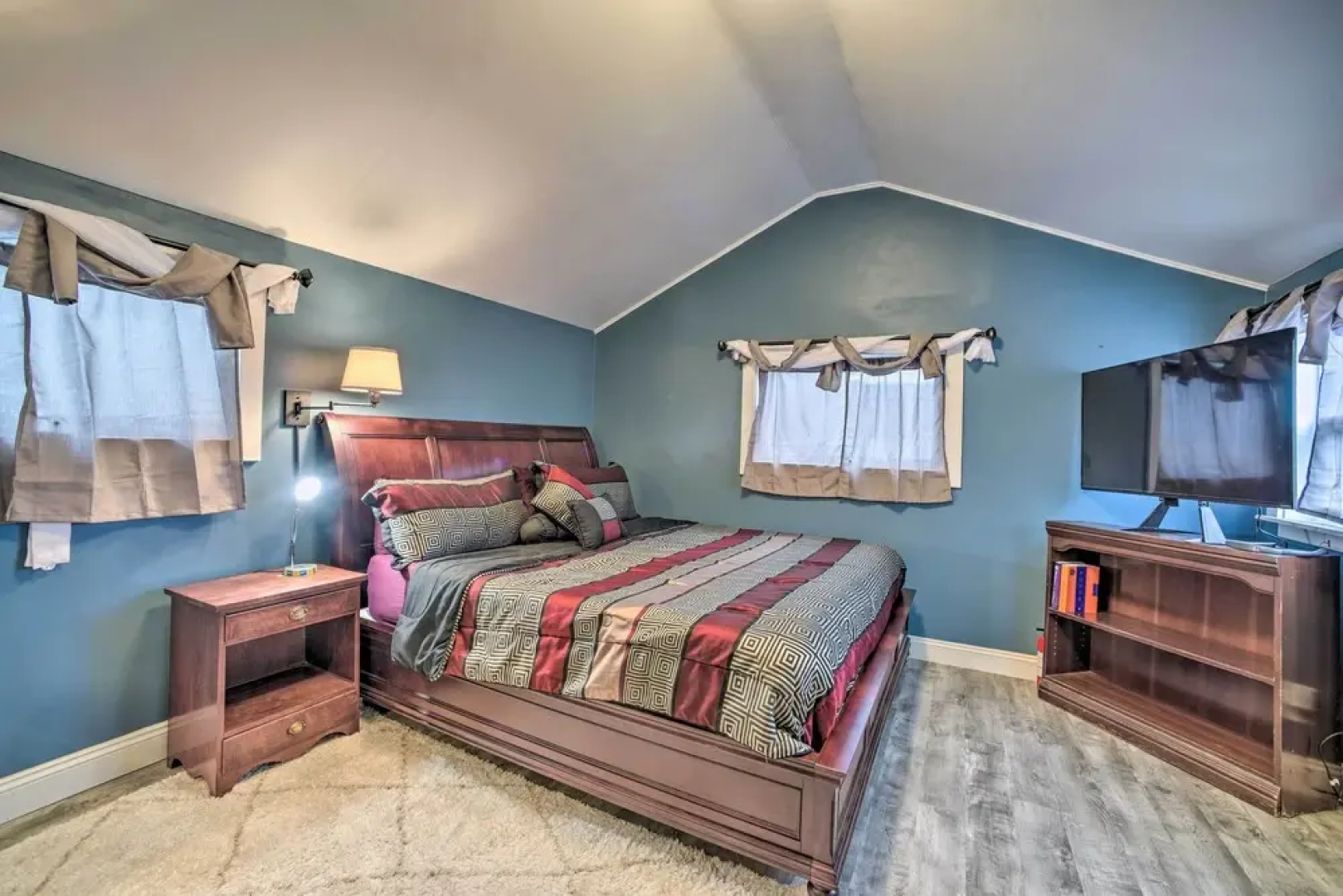 Quiet Oneonta Home - Walk to Historic Dtwn!