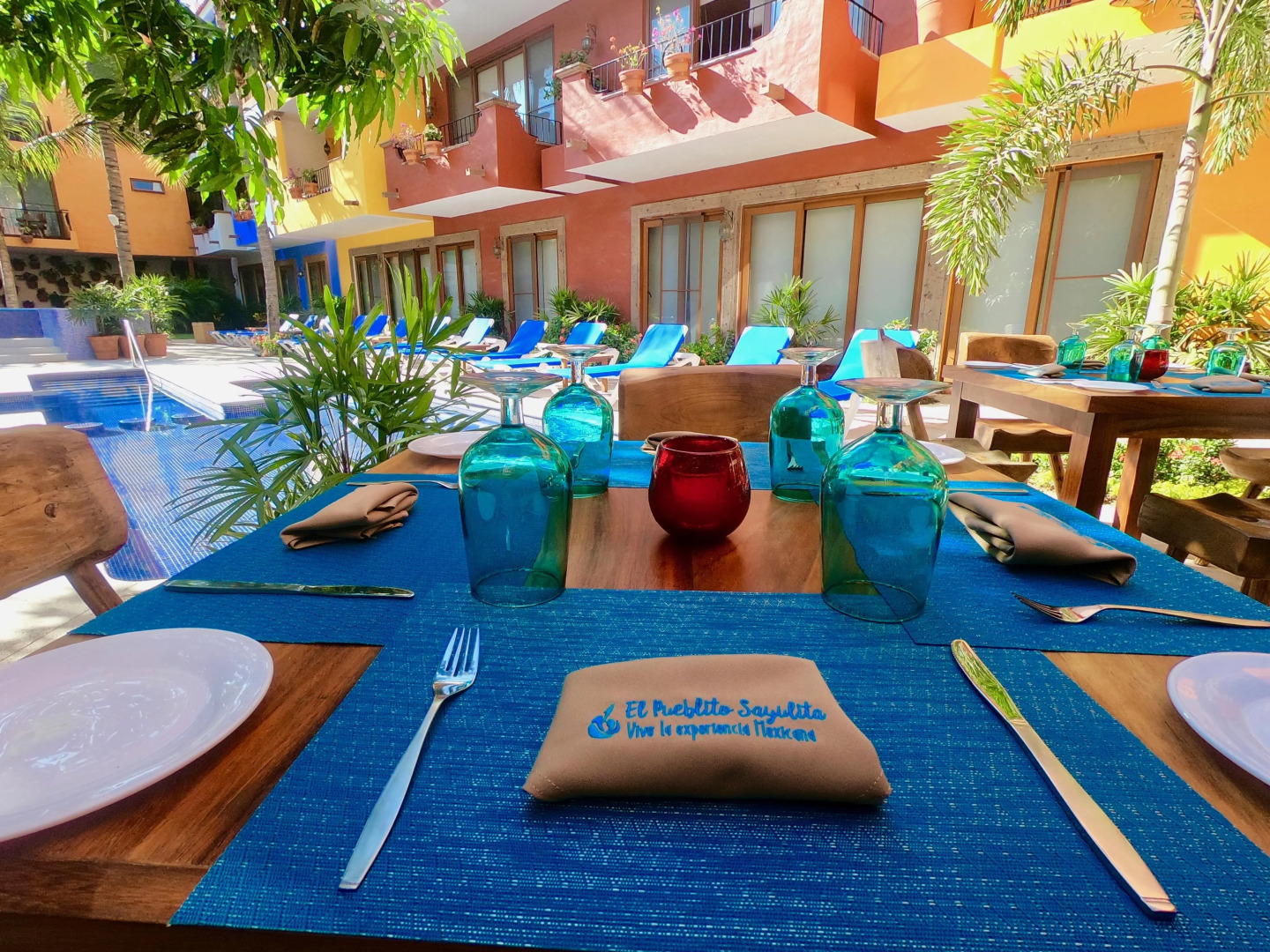 Casa Lotería -Pueblito Sayulita- Colorful, Family and Relax Experience with Private Parking and Pool