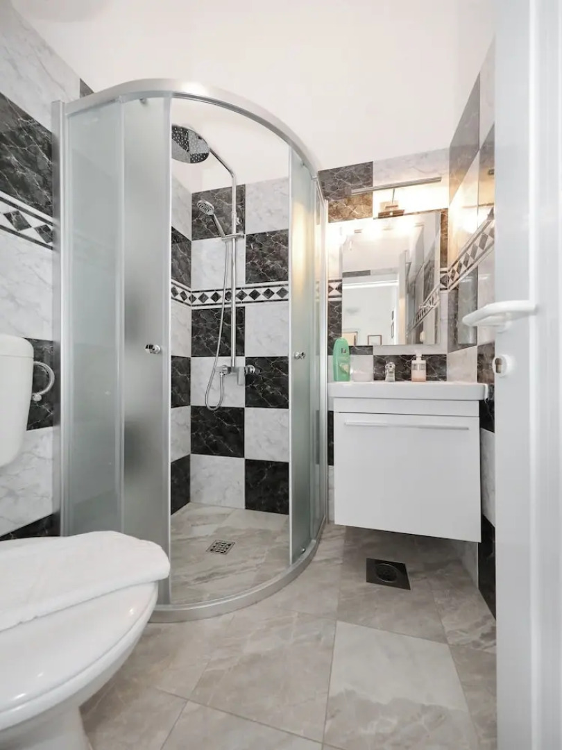 Dajana-with Pool and sea View