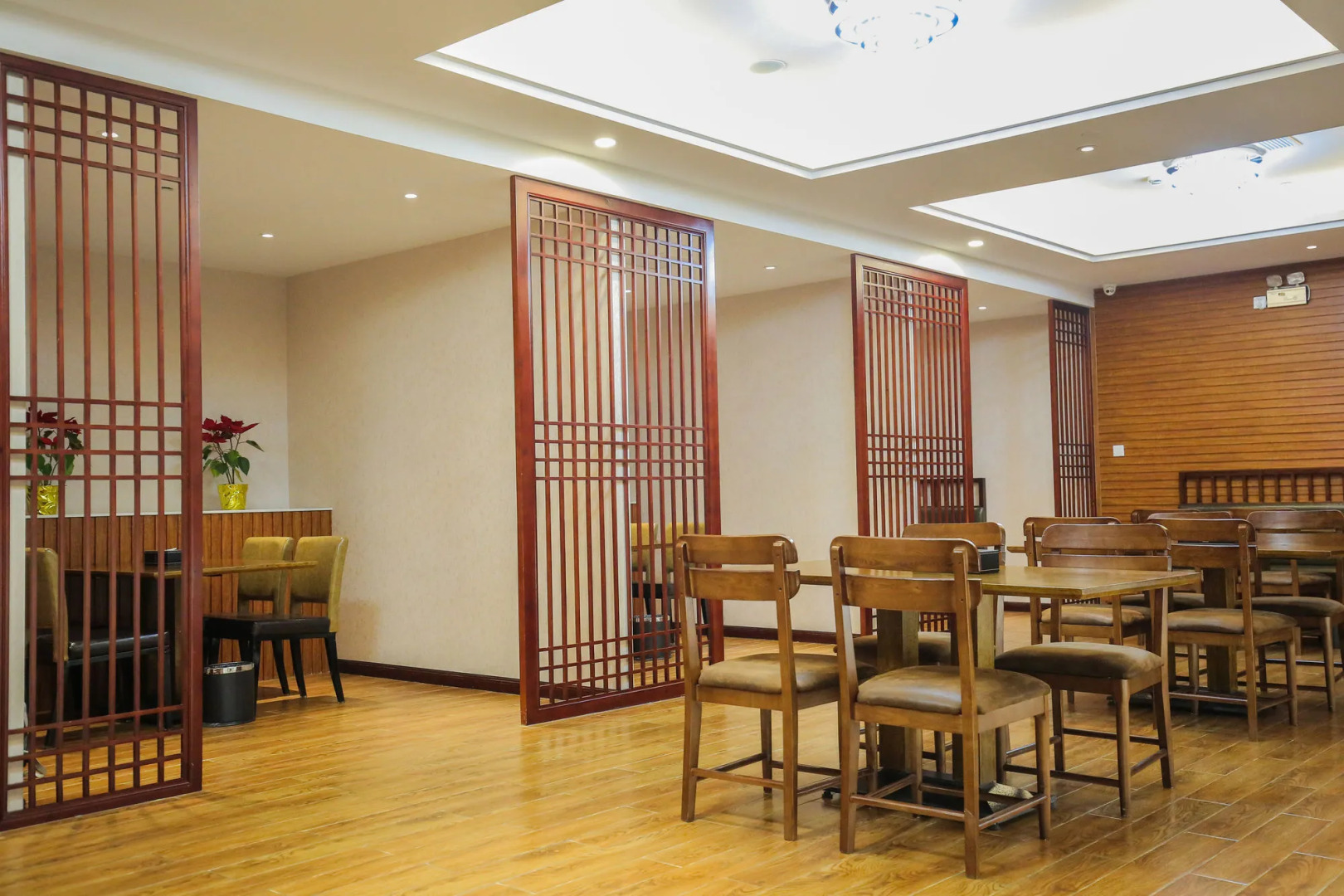 New Knight Royal Hotel Airport and International Resort