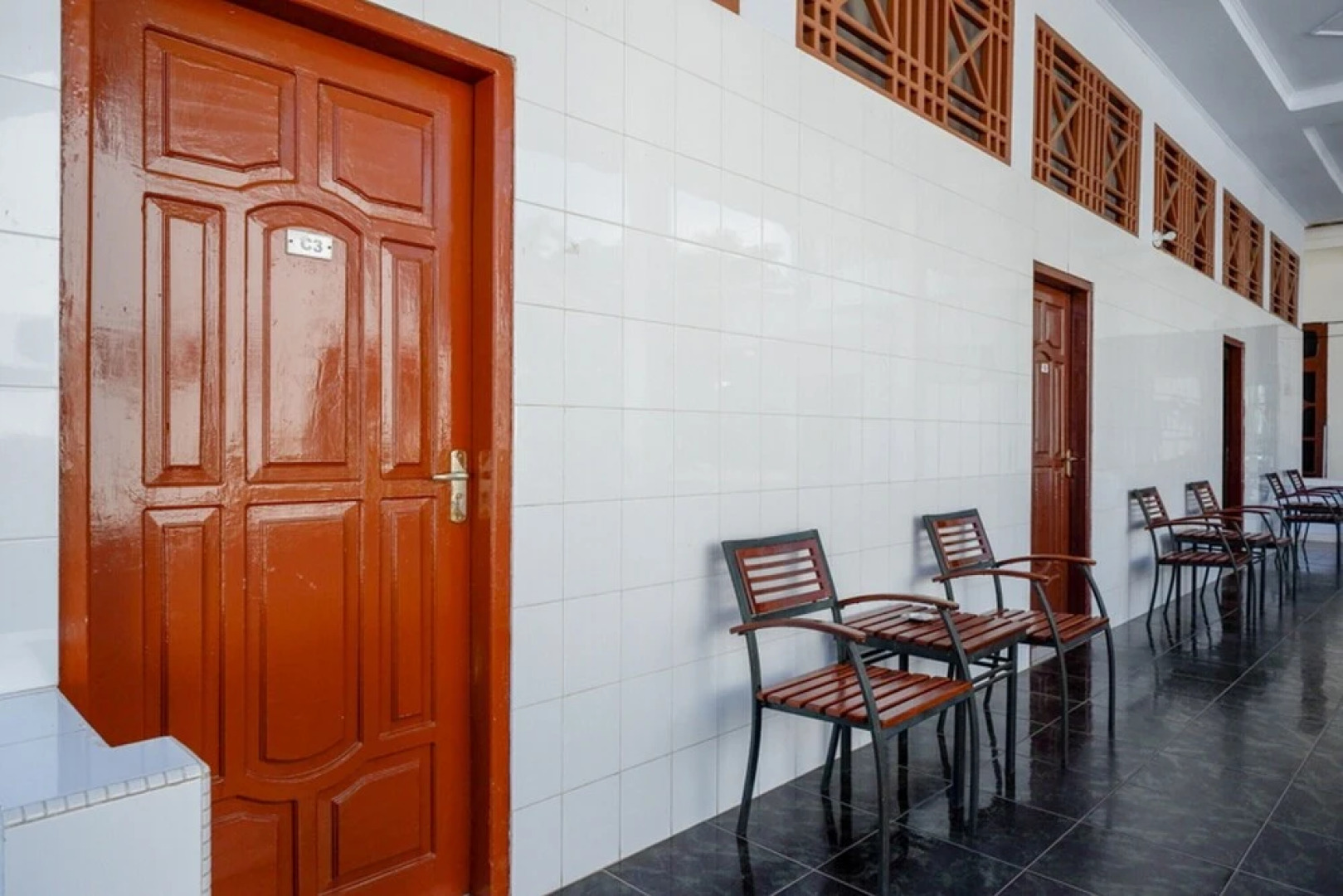 Hotel Horas Palopo by RedDoorz