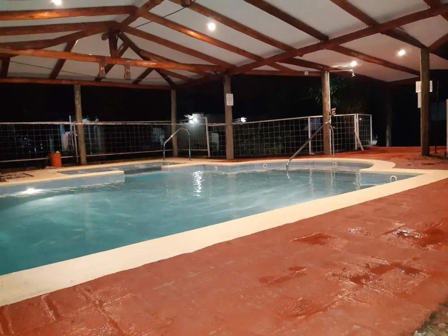 Hotel y Cabañas Dakota