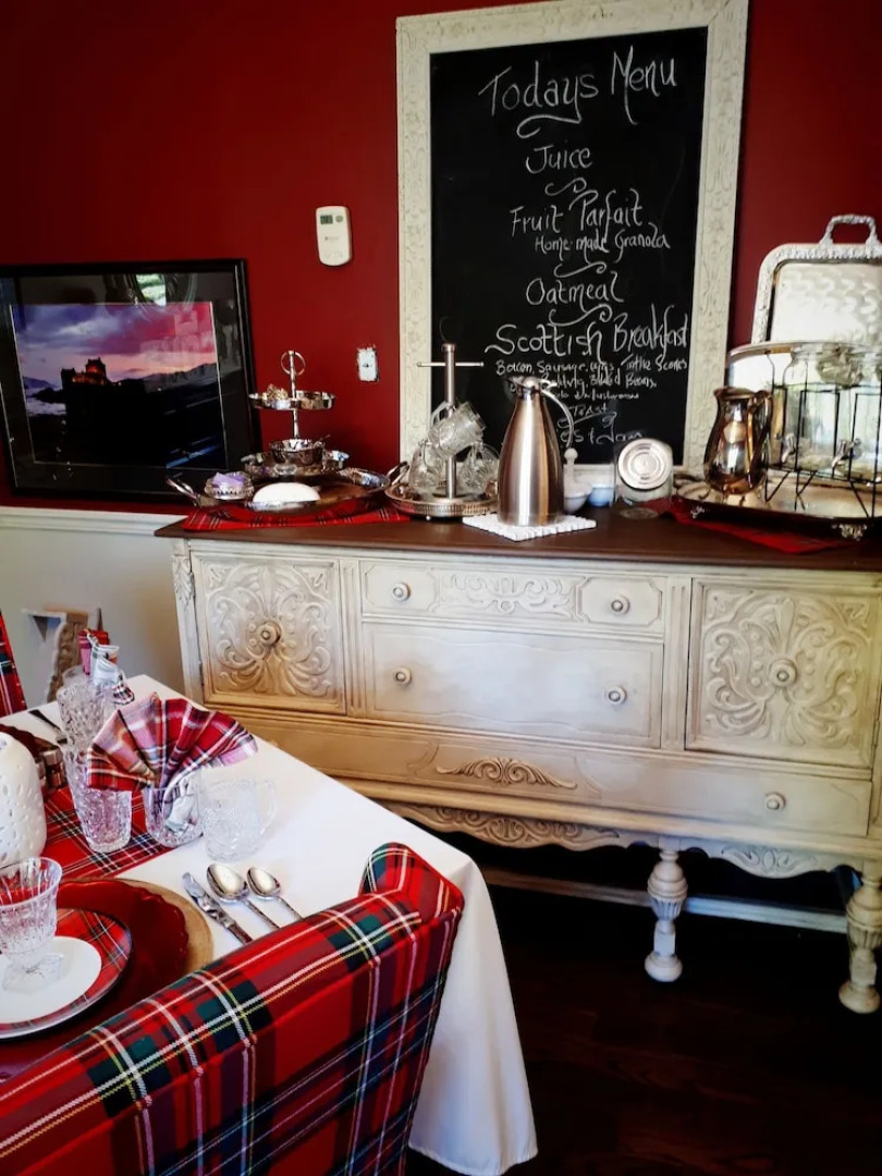 The Tartan House B & B