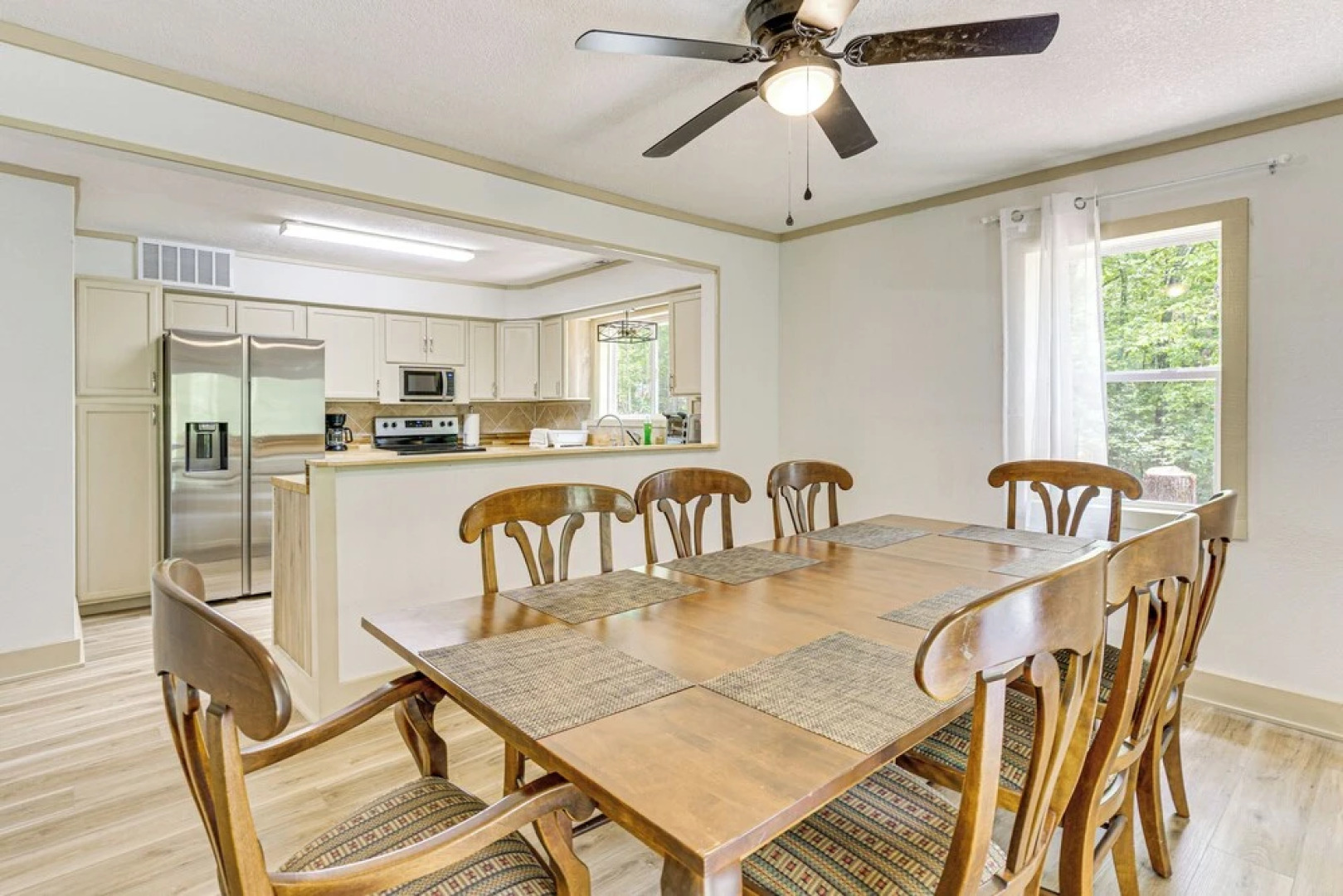 14 Mi to Dtwn: Secluded Stay in Murphy!