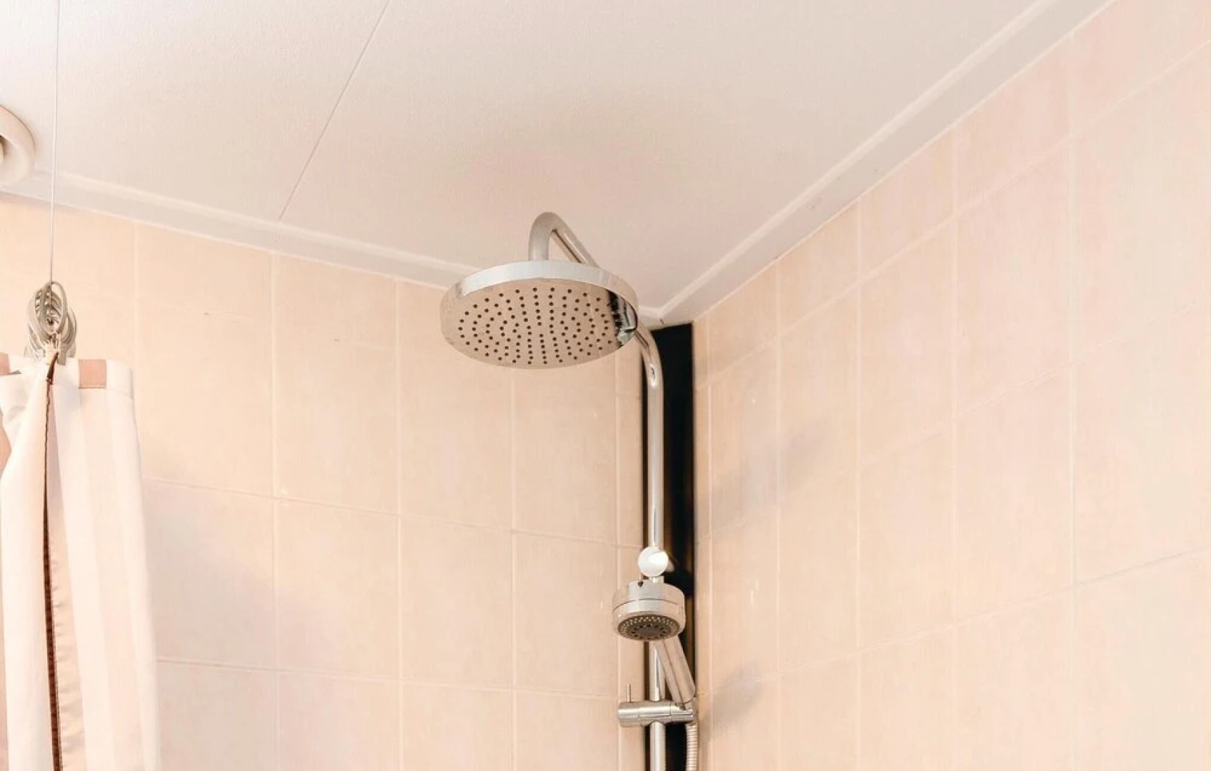 Awesome Home in Vlagtwedde With 3 Bedrooms, Wifi and Indoor Swimming Pool