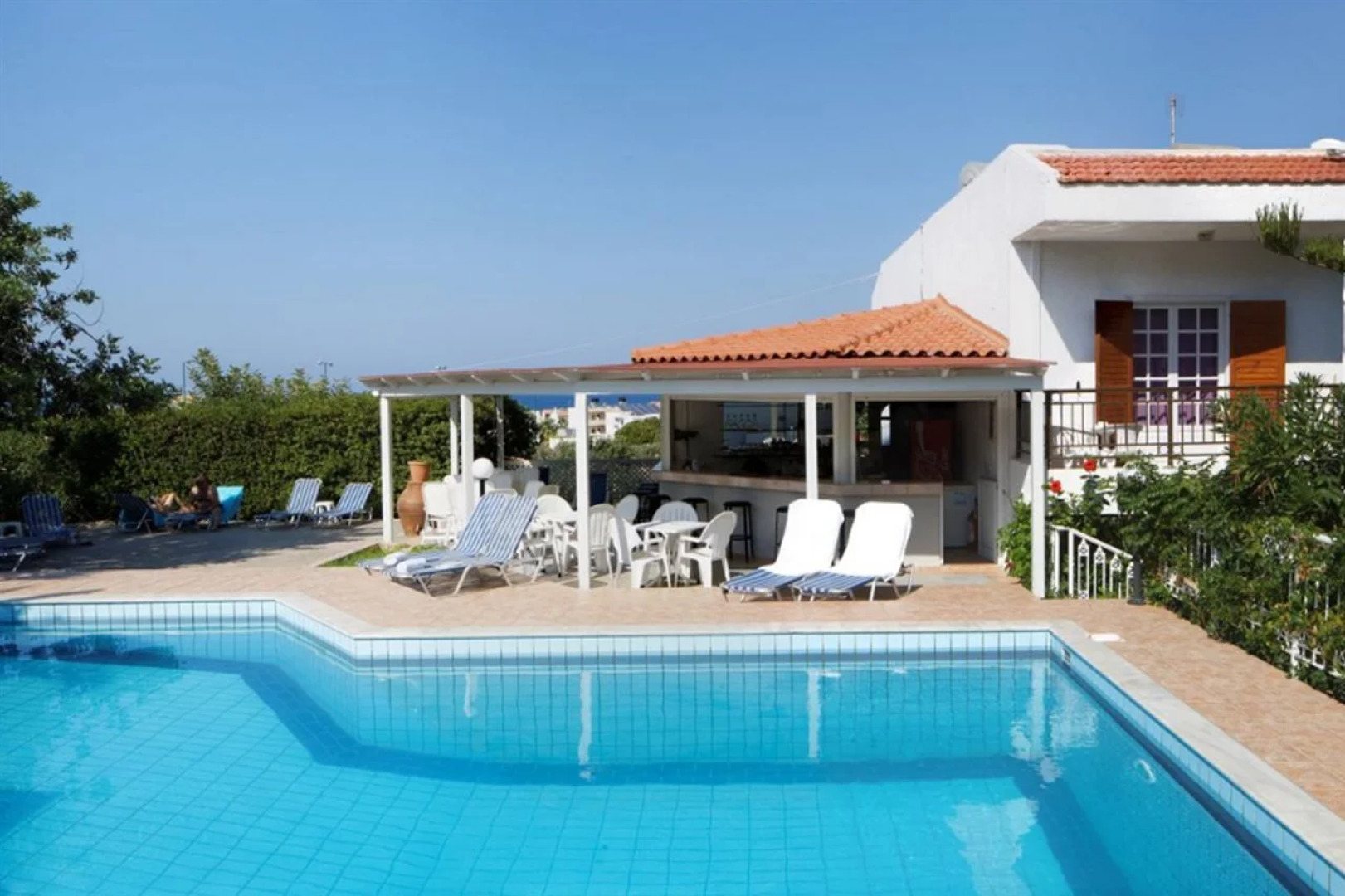 Remi Studios & Apartments