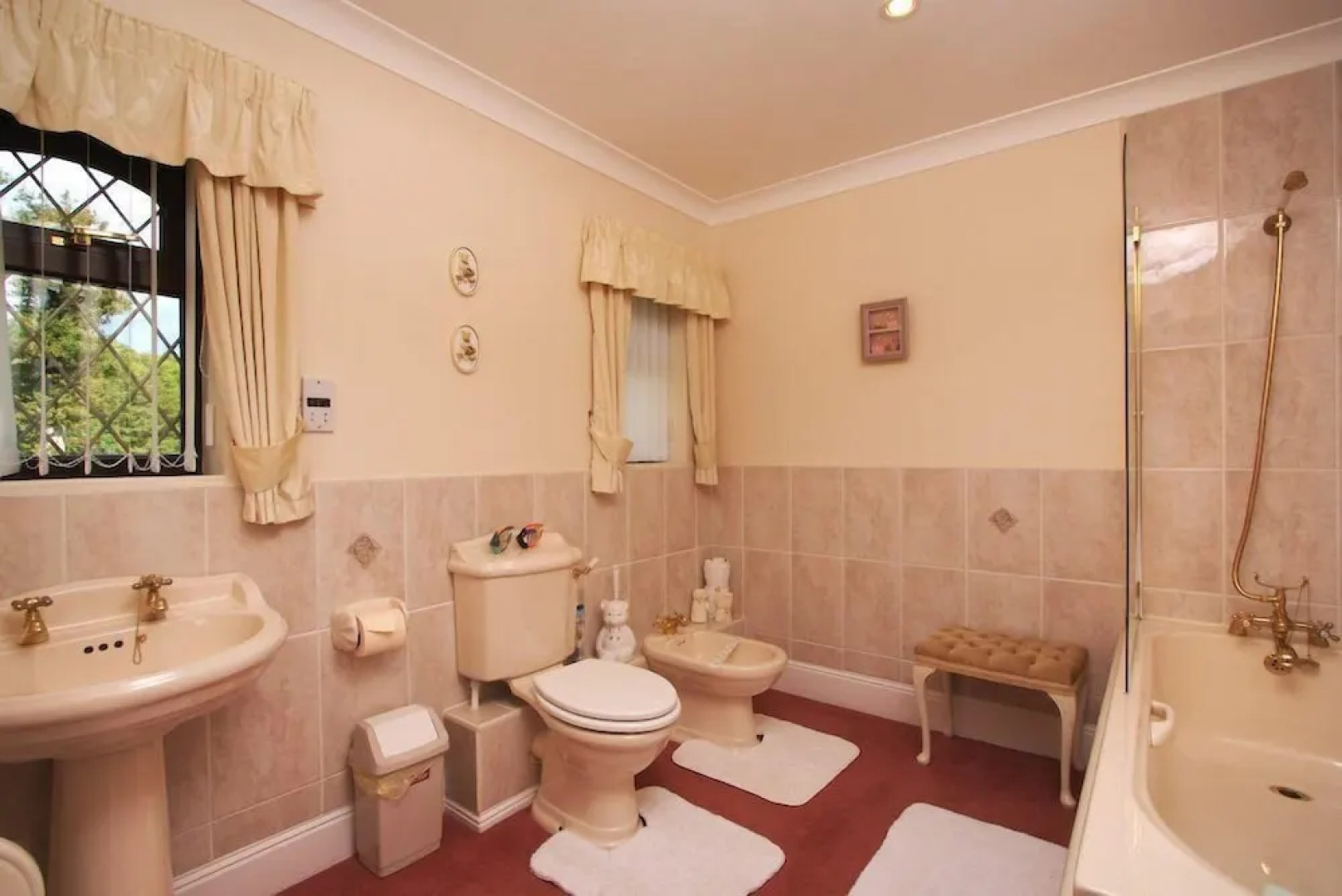 Acorn Court Country House