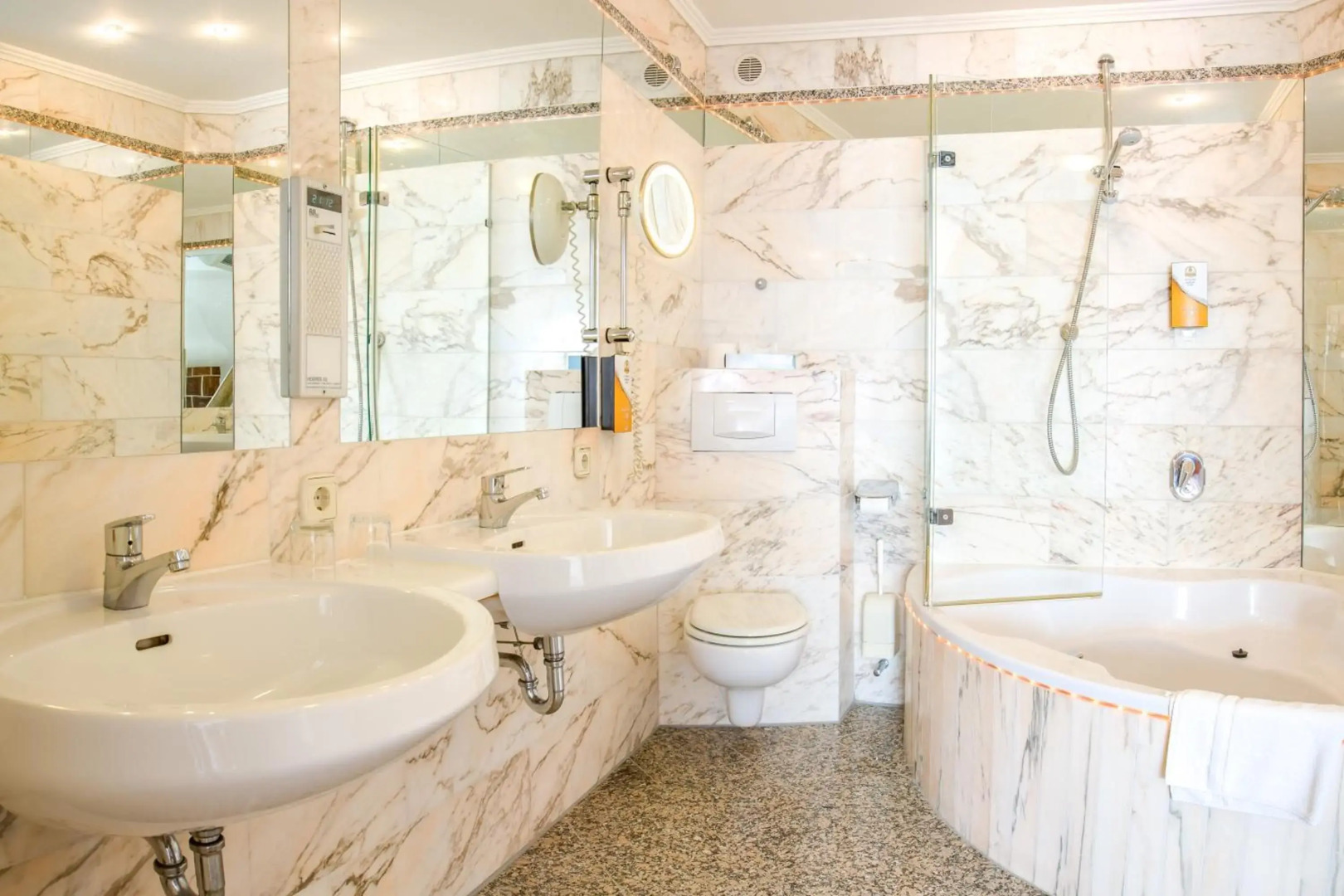 AAAA Hotelwelt Kübler