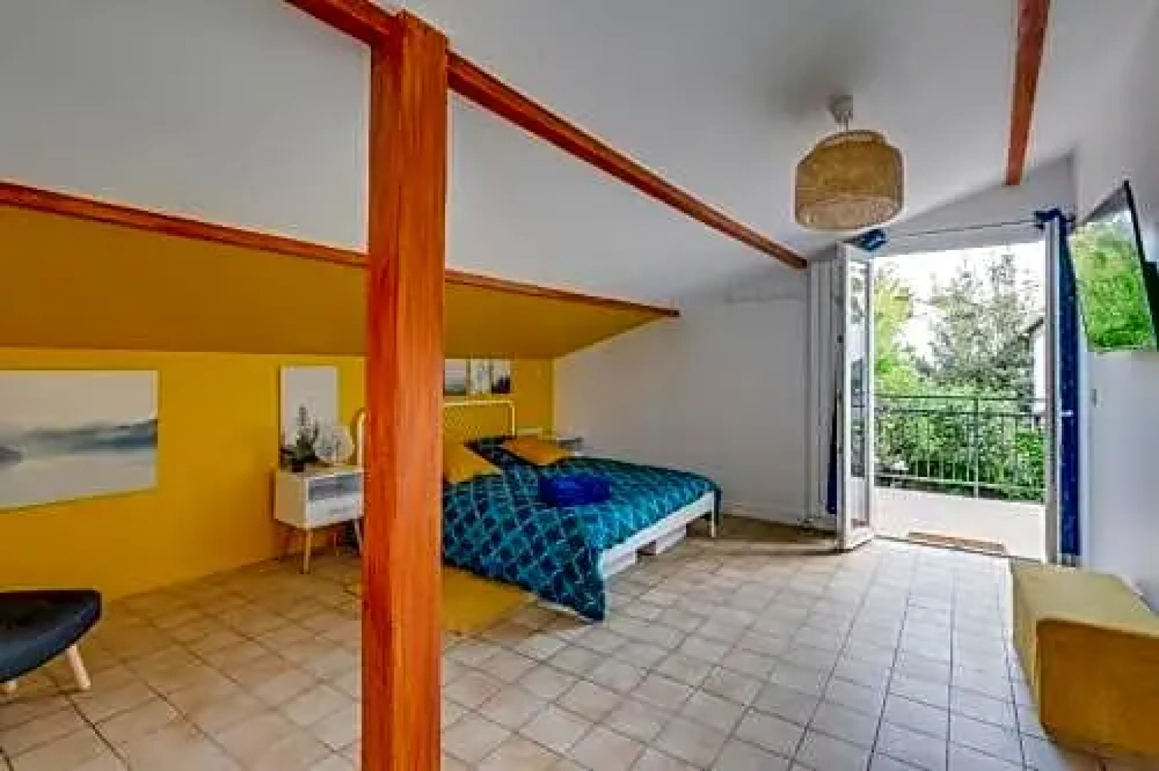 06 - Chambre confortable proche Paris et Transports avec TV WIFI