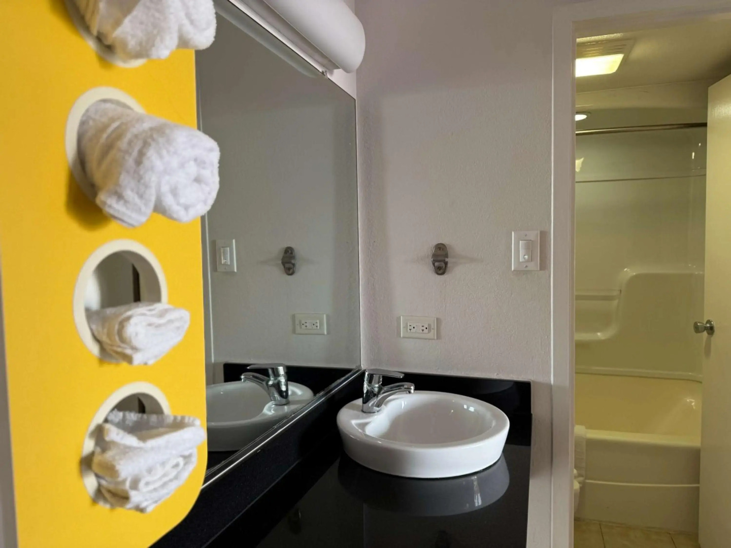 Motel 6 Joliet, IL - I-80