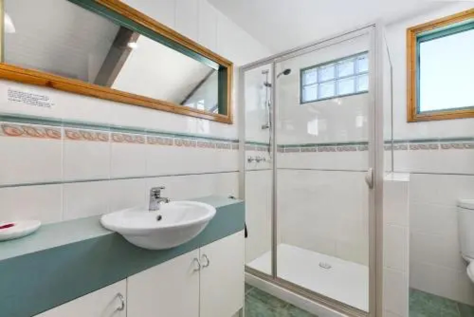 Black Dolphin Waterfront Townhouse - Bay Views