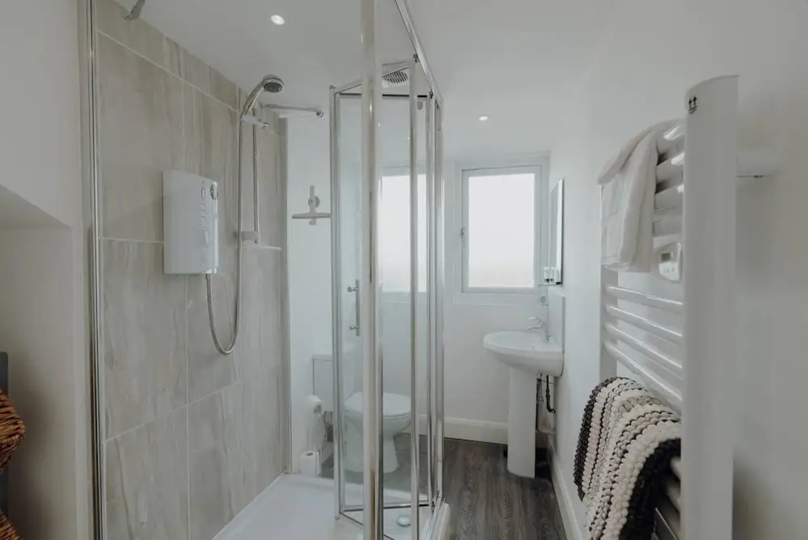Stylish and Modern 2-bed Apartment in Herne Bay