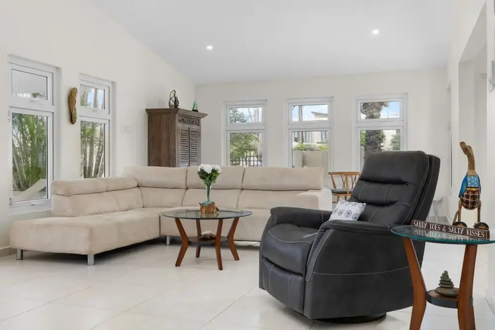 Central 4br3ba Villa w Ocean Views Private Pool