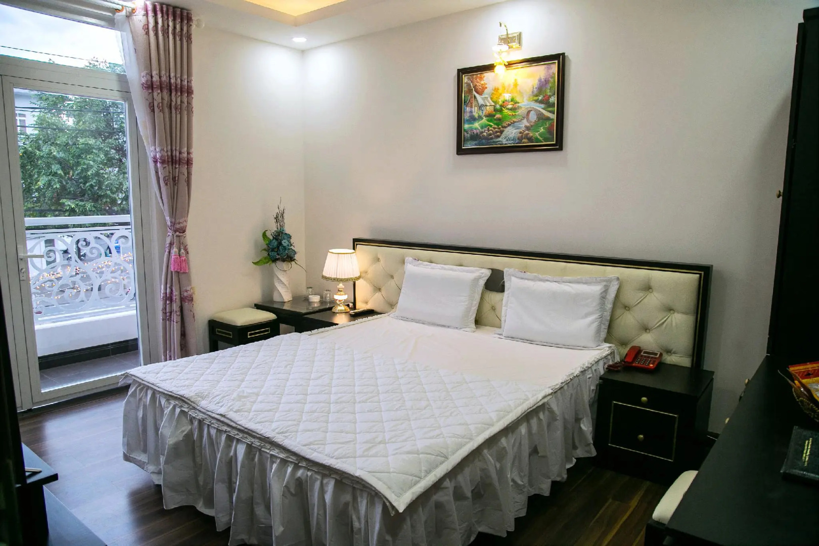 Vinh Hoi Hotel