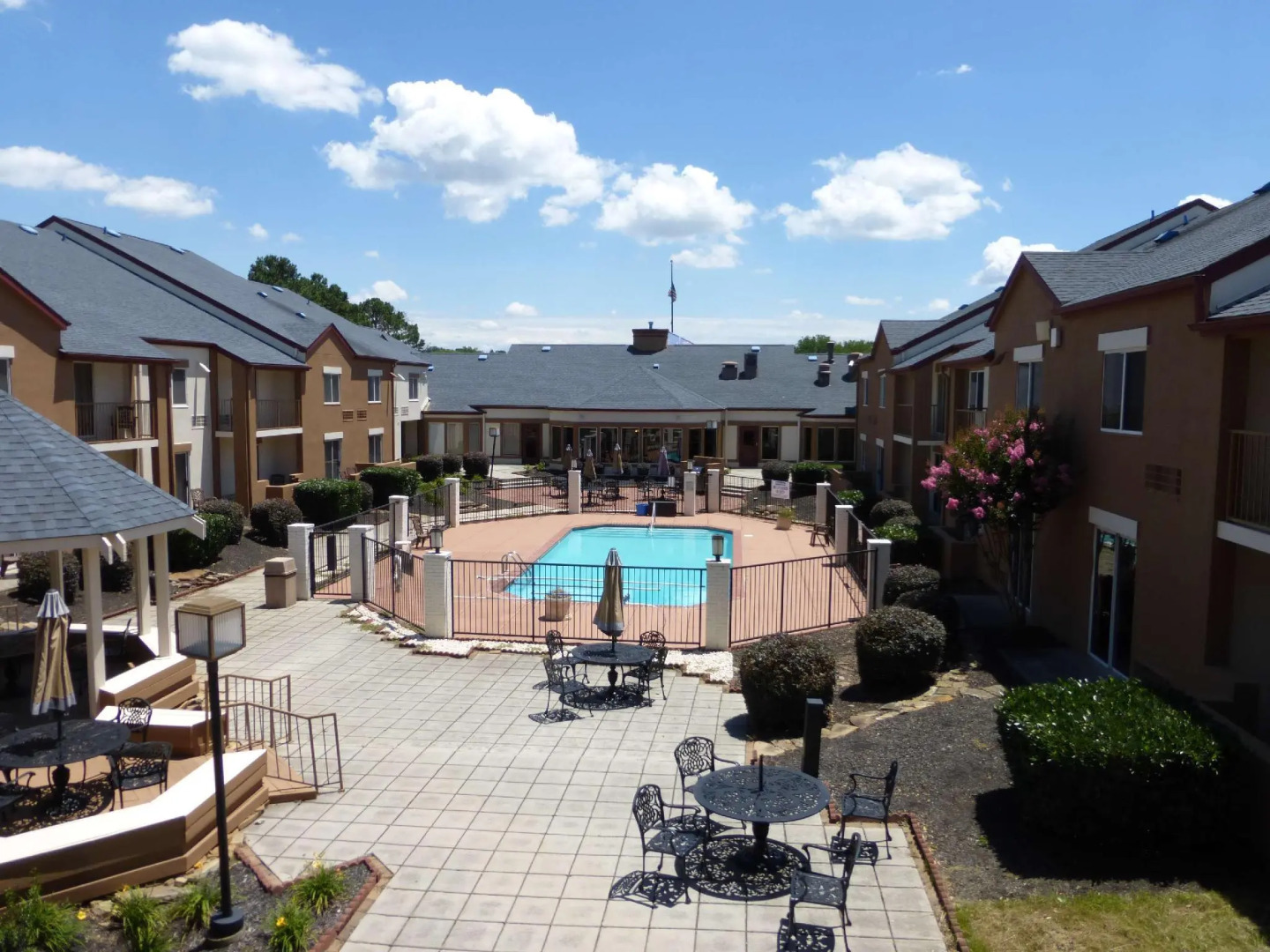 Red Roof Inn PLUS+ & Suites Knoxville West-Cedar Bluff