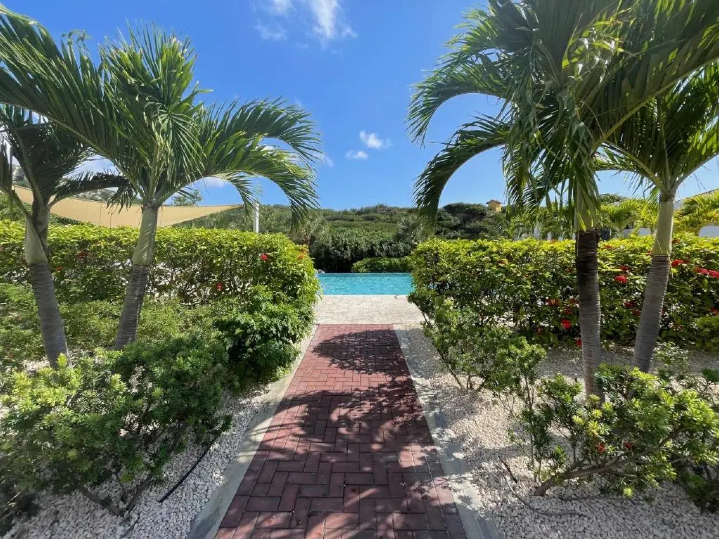 NEWLY STYLED Beach house 'White Sands' GreenView BlueBay Golf & Beach Resort Curaçao 2 bedrooms 2 bathrooms Gated Community Ground Floor Terrace Including Pool & Beach Access Fully Airconditioned Family Friendly