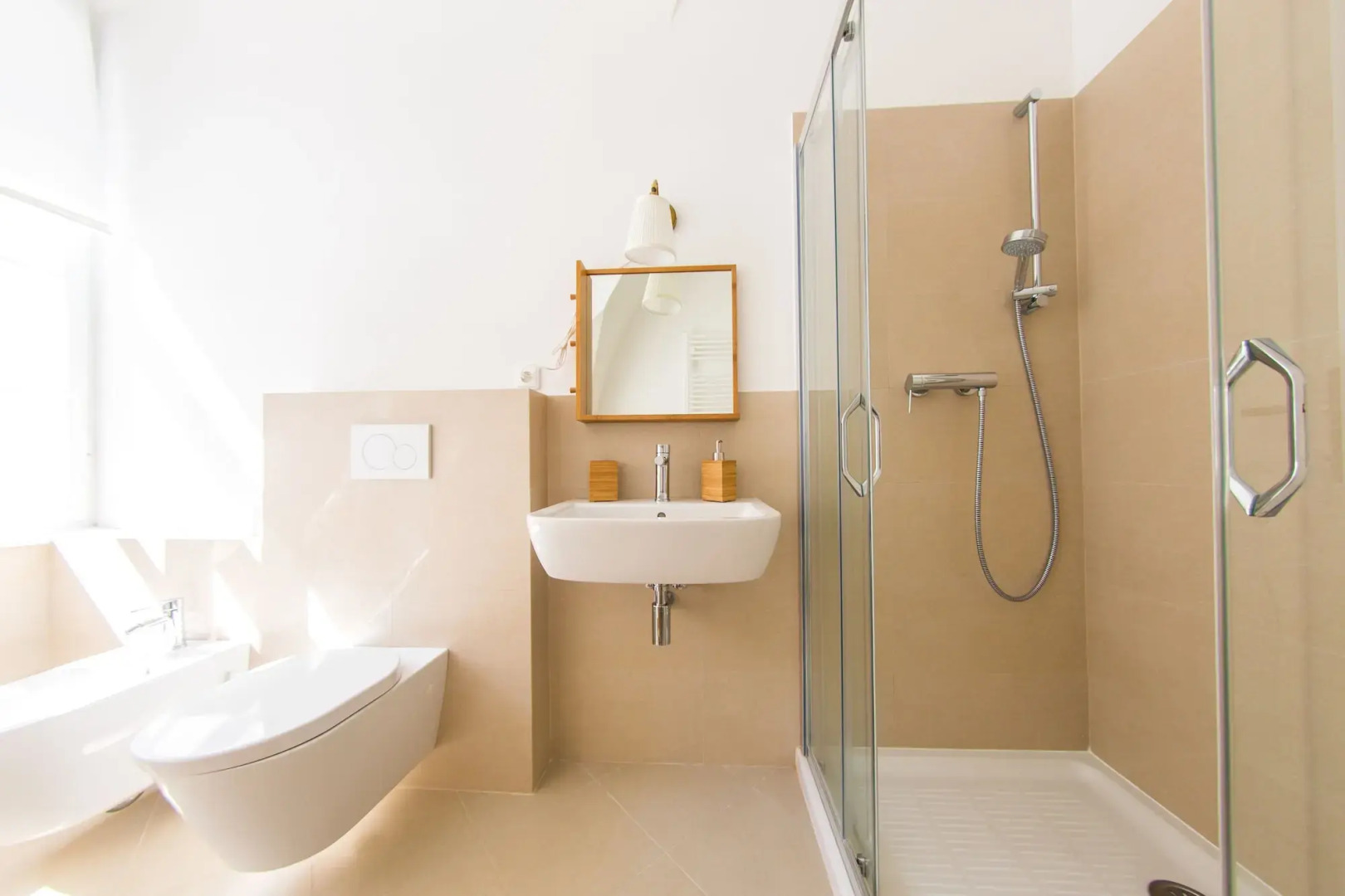 Three Golden Crowns Apartments