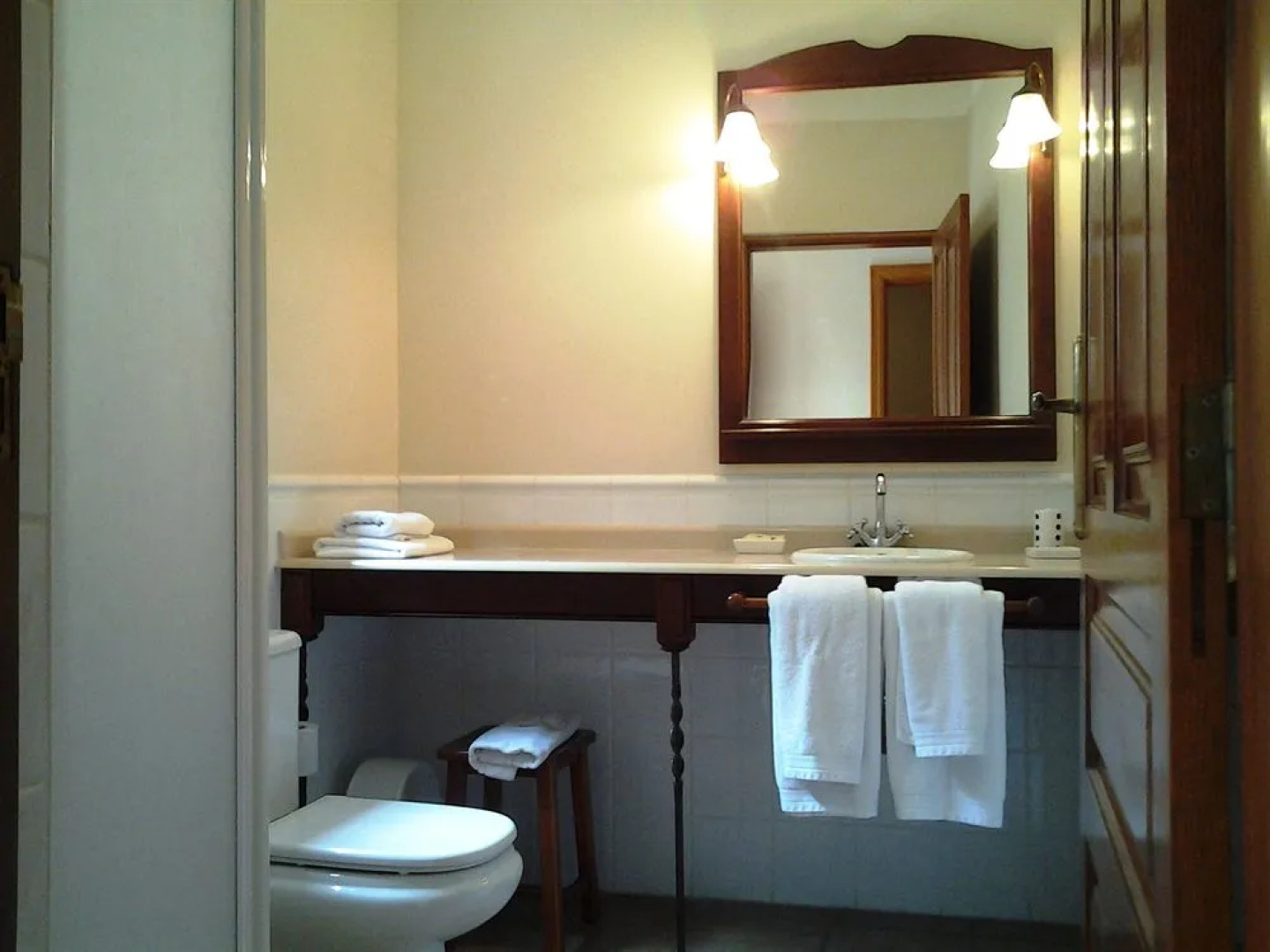 La Muralla Apartamentos