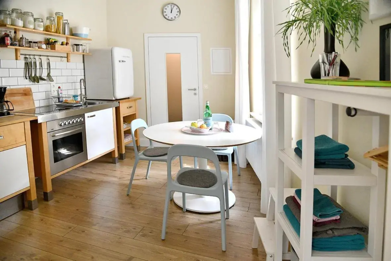 JETHON Studio-Appartement im Grünen