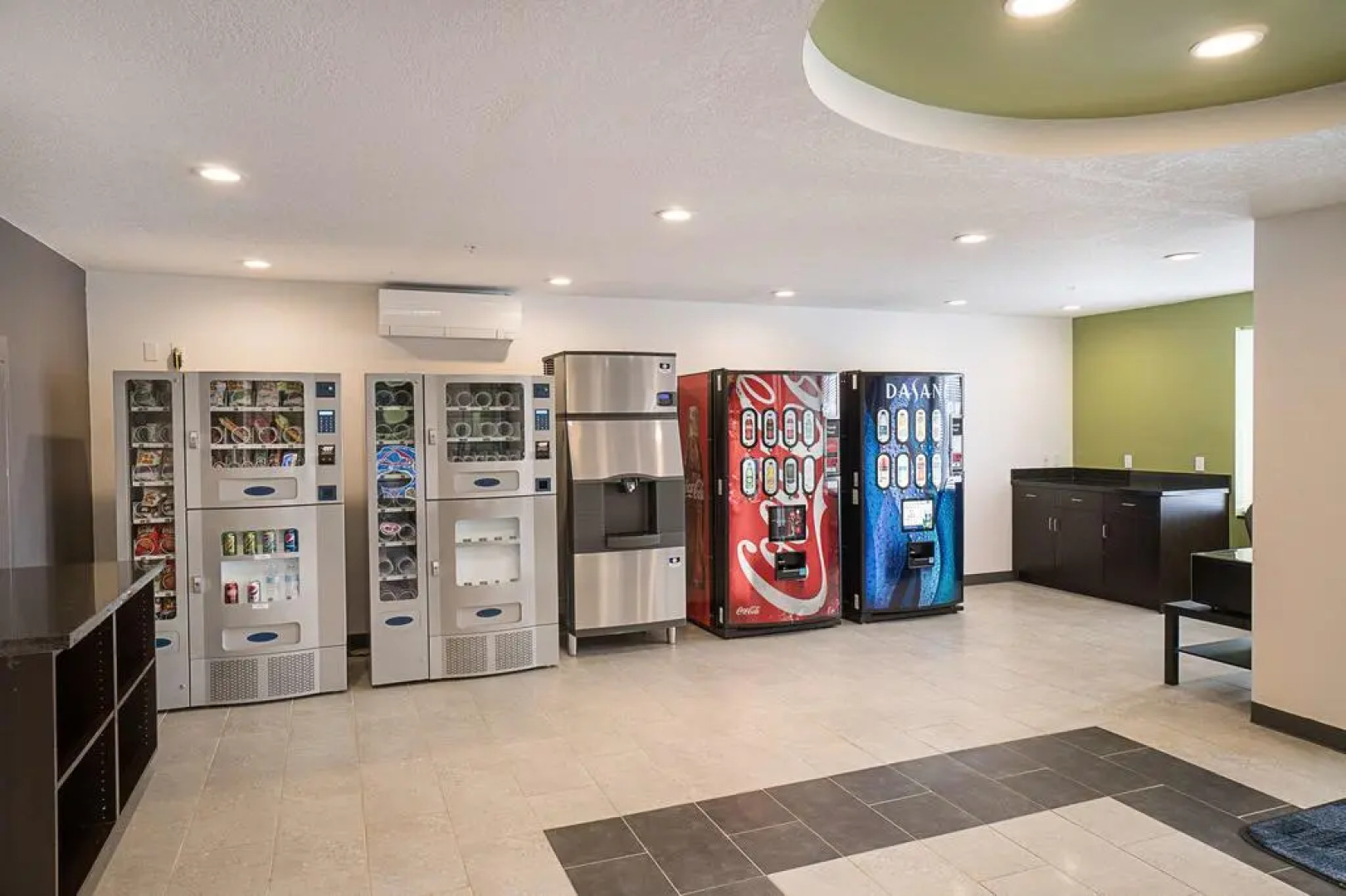 Studio 6-Bruderheim, AB