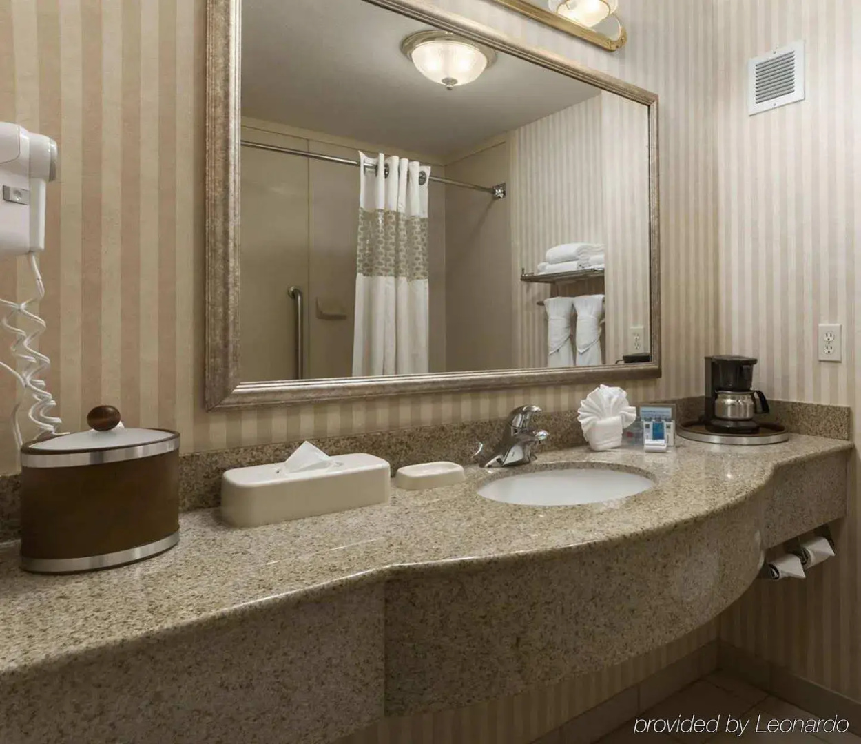 Summit Suites