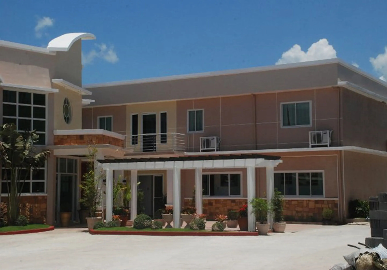 Regal Plaza Drive-Inn