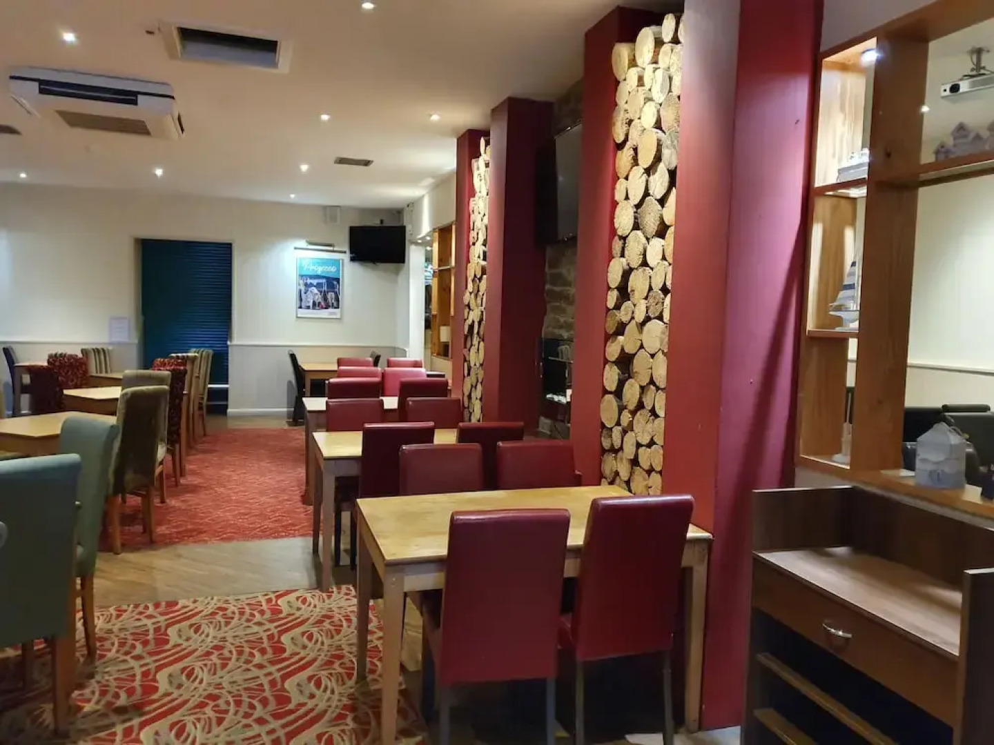 3 Bedroom Caravan, Sleeps 8, at Parkdean Newquay Holiday Park