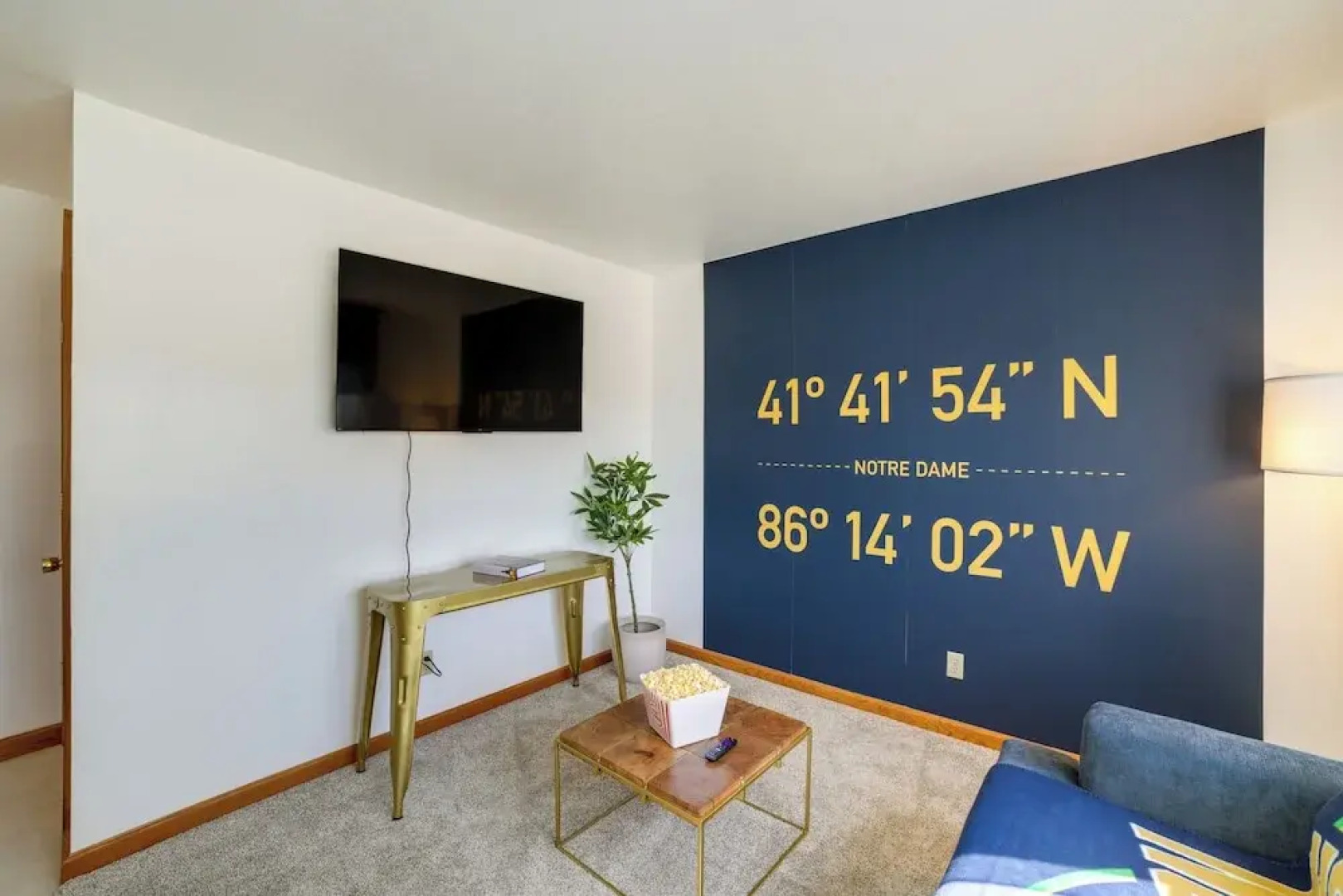 Game Day Ready Home w/ Yard: 4 Mi to Notre Dame