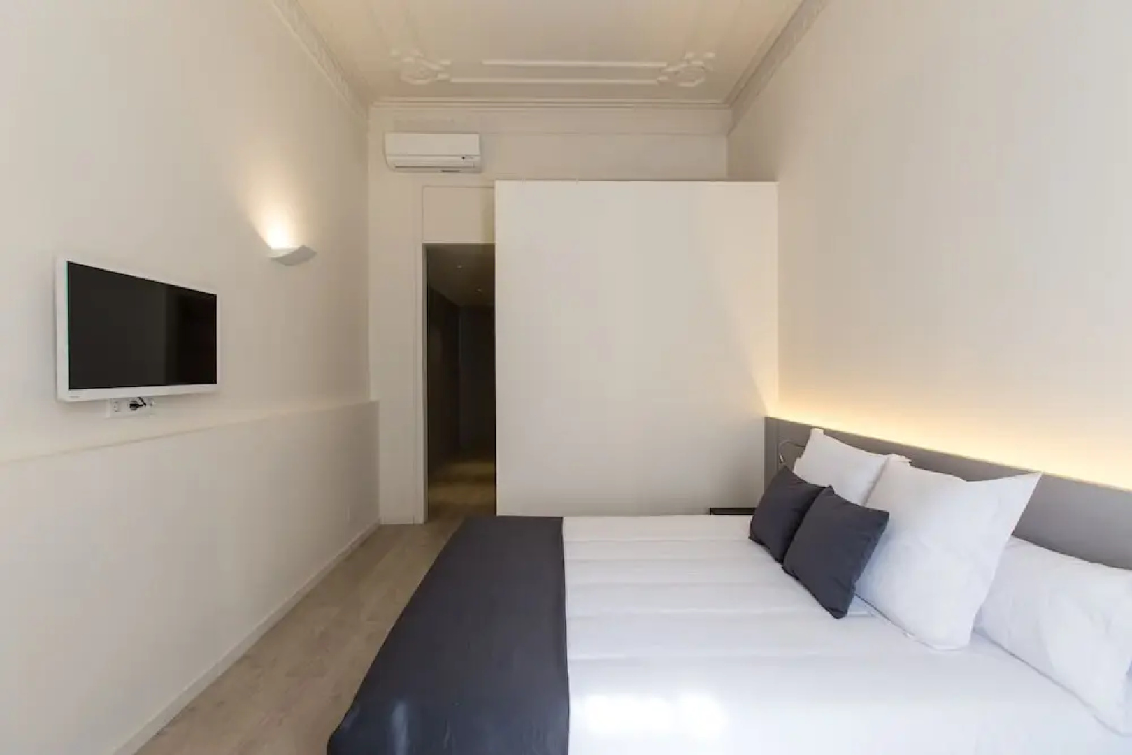 Izaila Plaza Catalunya