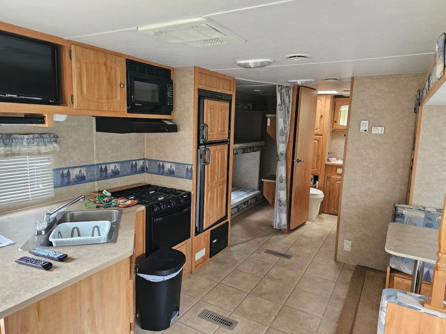 River Country Motor Lodge