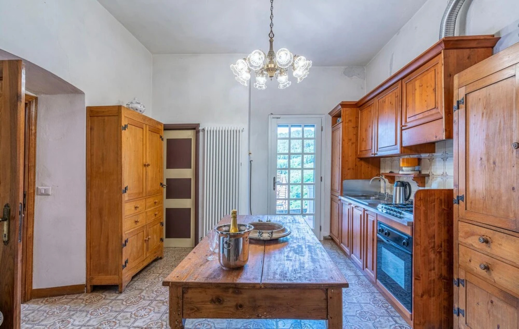 Amazing Home in Pescia With 3 Bedrooms, Jacuzzi and Wifi