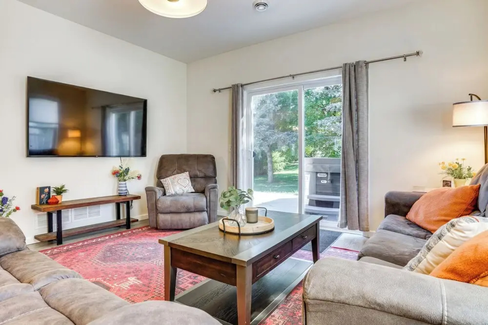 Mankato Getaway w/ Game Room & Salt Water Hot Tub!