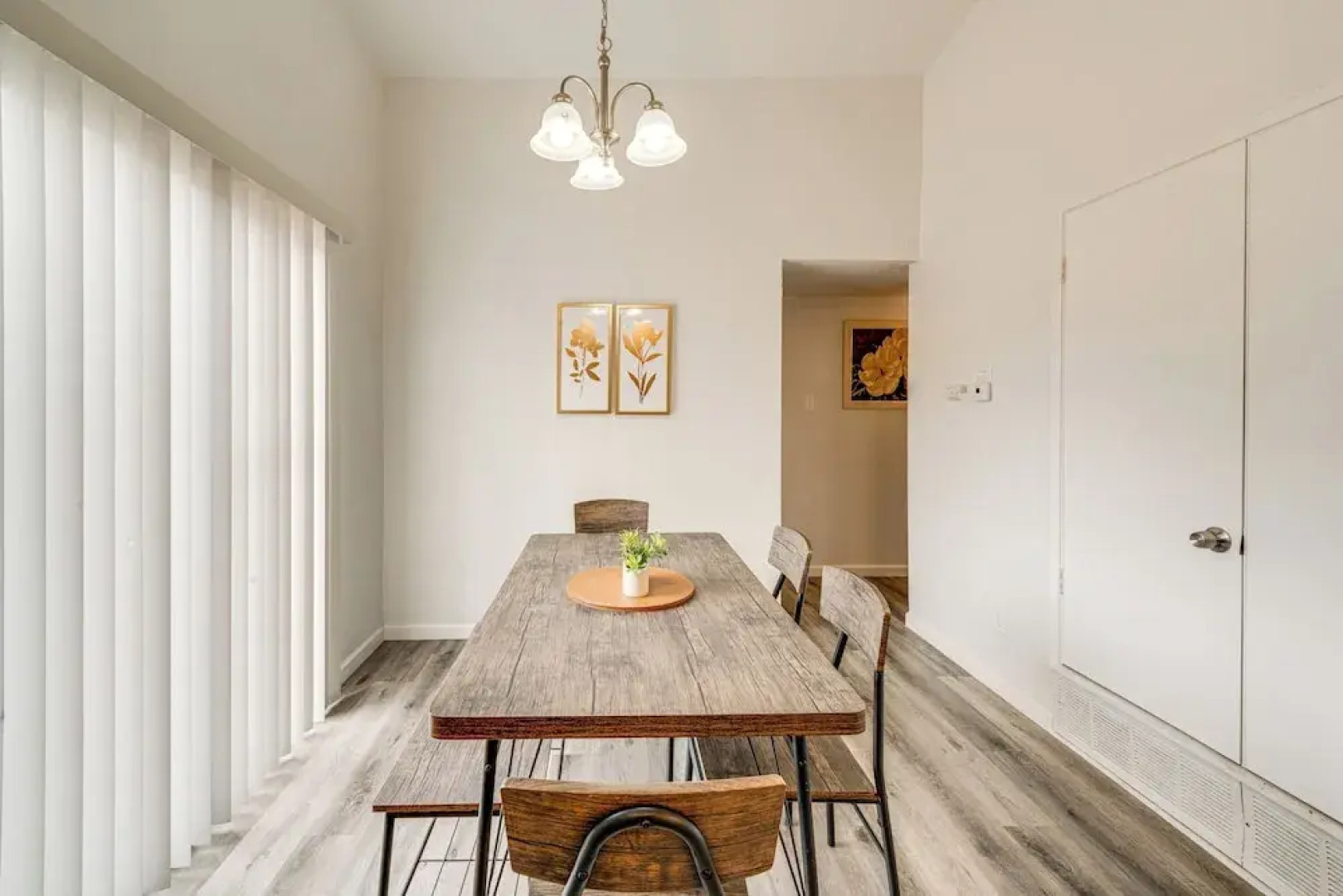 Game Room & Pool: Family Home in The Colony!