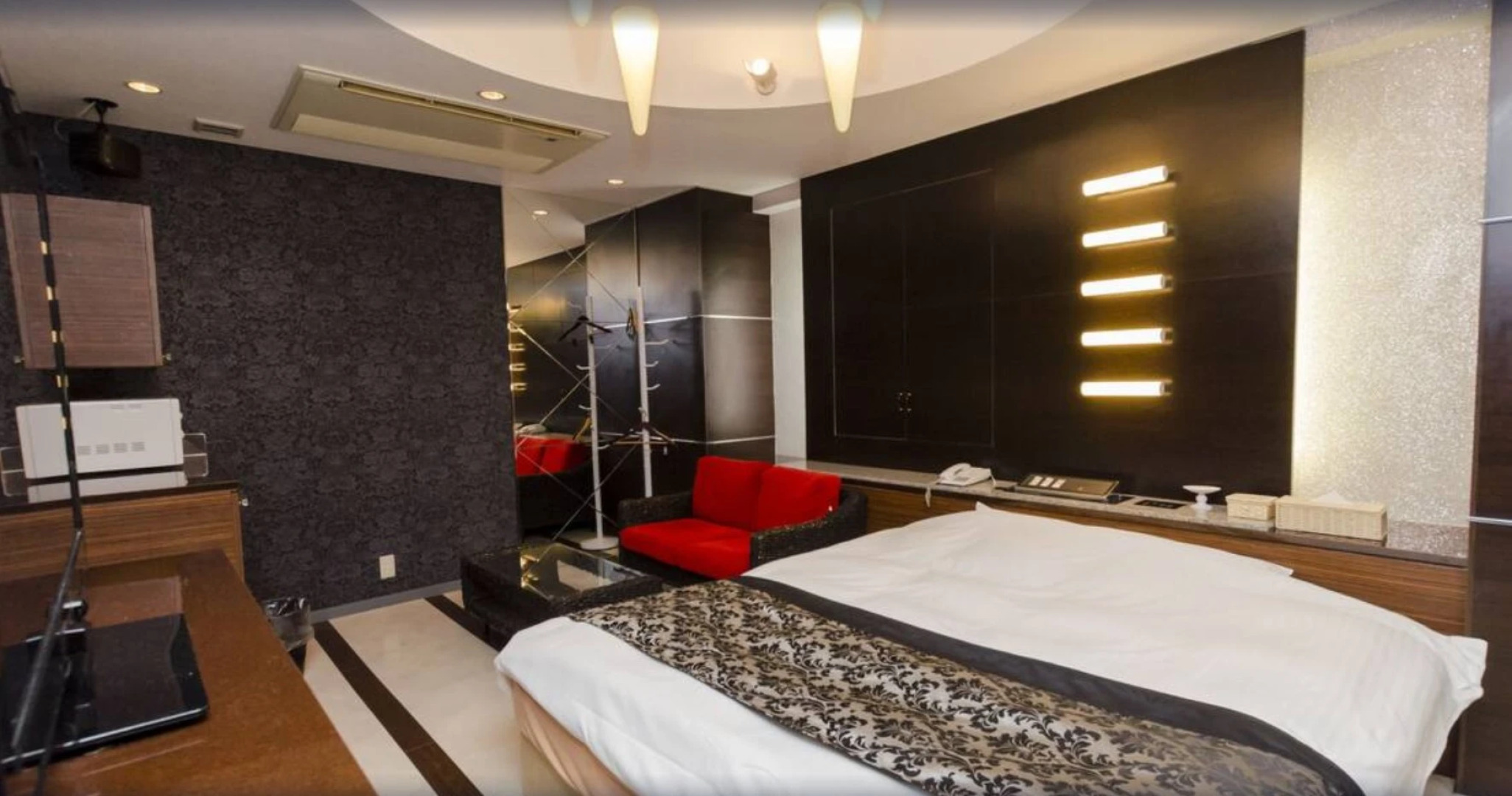 Fun Fun Fun Kingdom - Adults Only