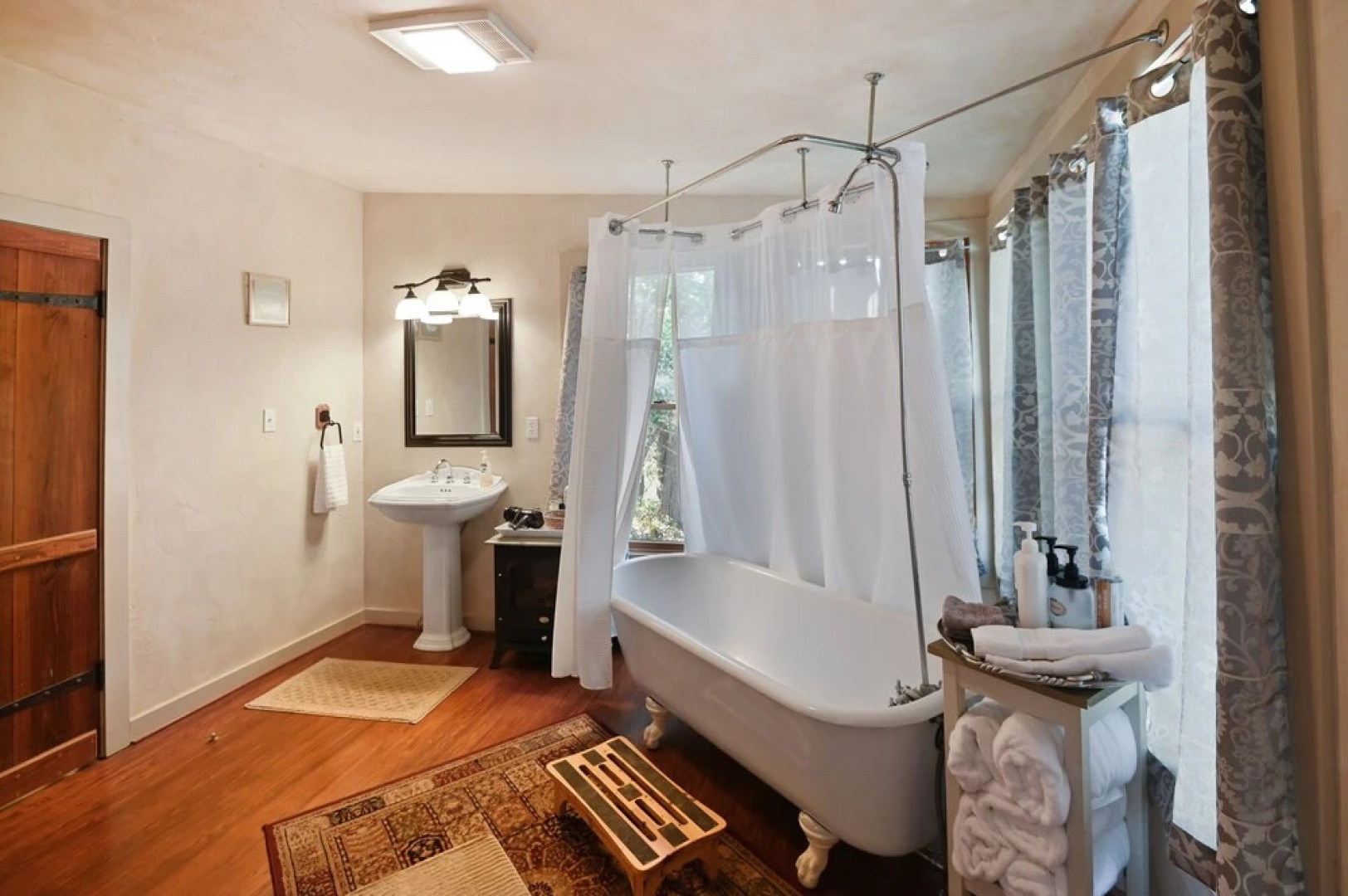 Czech 1 Bedroom Cabin by RedAwning