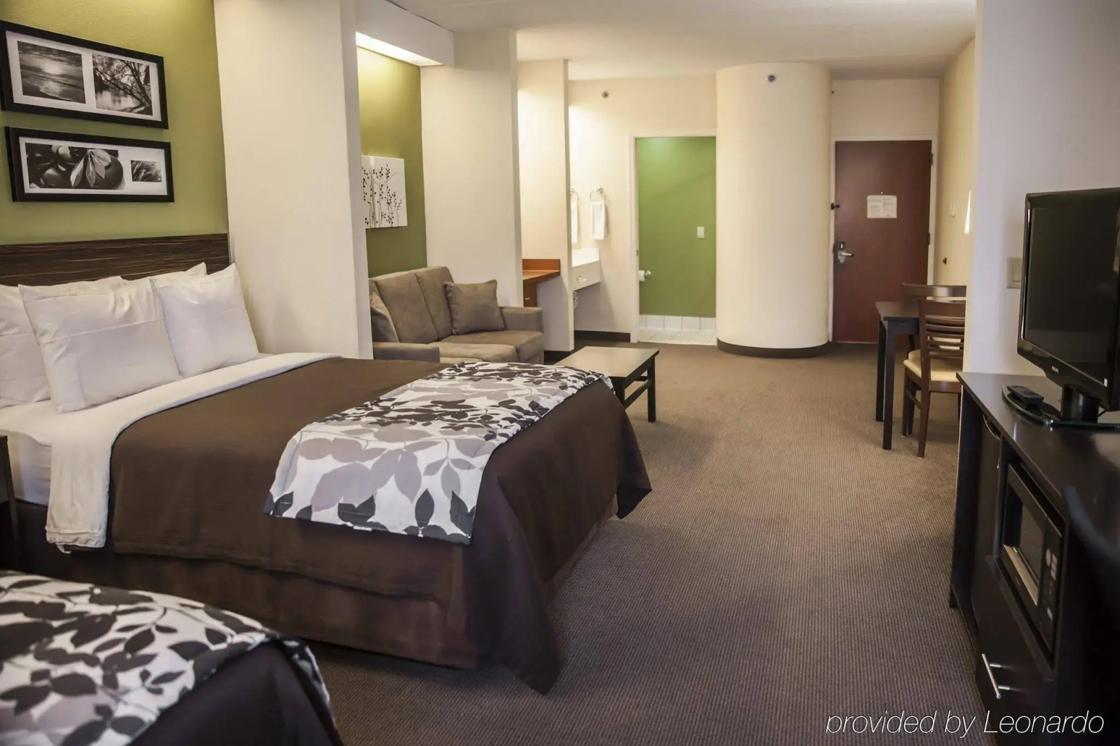 Sleep Inn & Suites