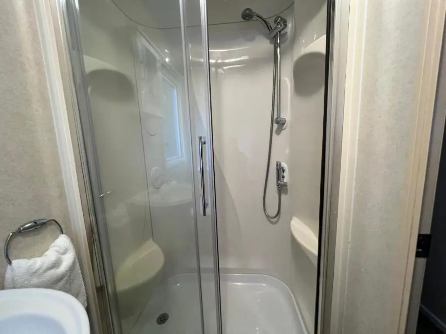 3 Bedroom Caravan KG46, Lower Hyde, Shanklin, Isle of Wight