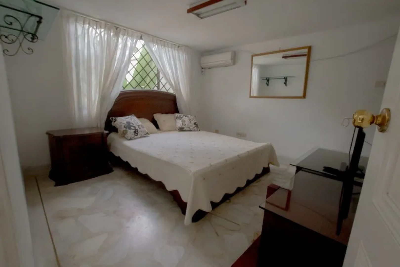 Hostal Casa Cristales