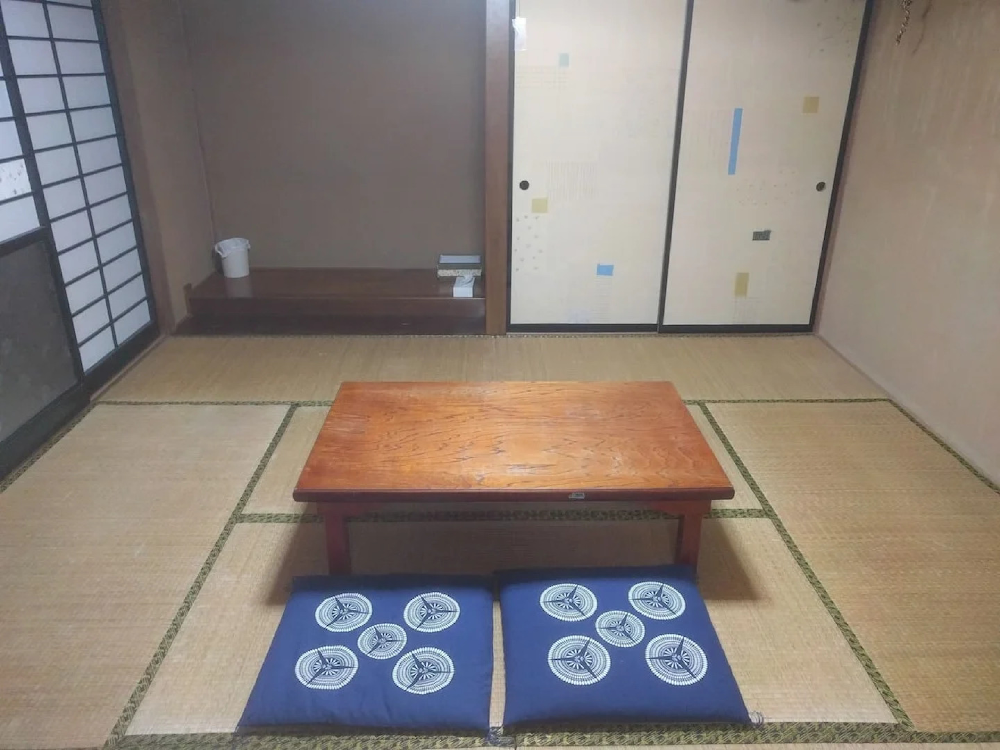 Tomo's hut in Japanese old style