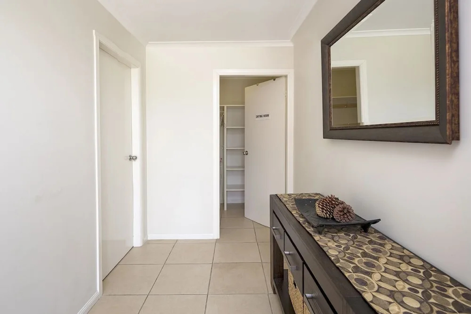 Eclipse 5- Spacious Townhouse