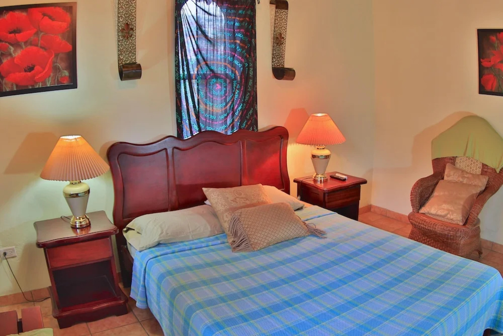 Charming 2 Bdrm Tuscany-style Villa