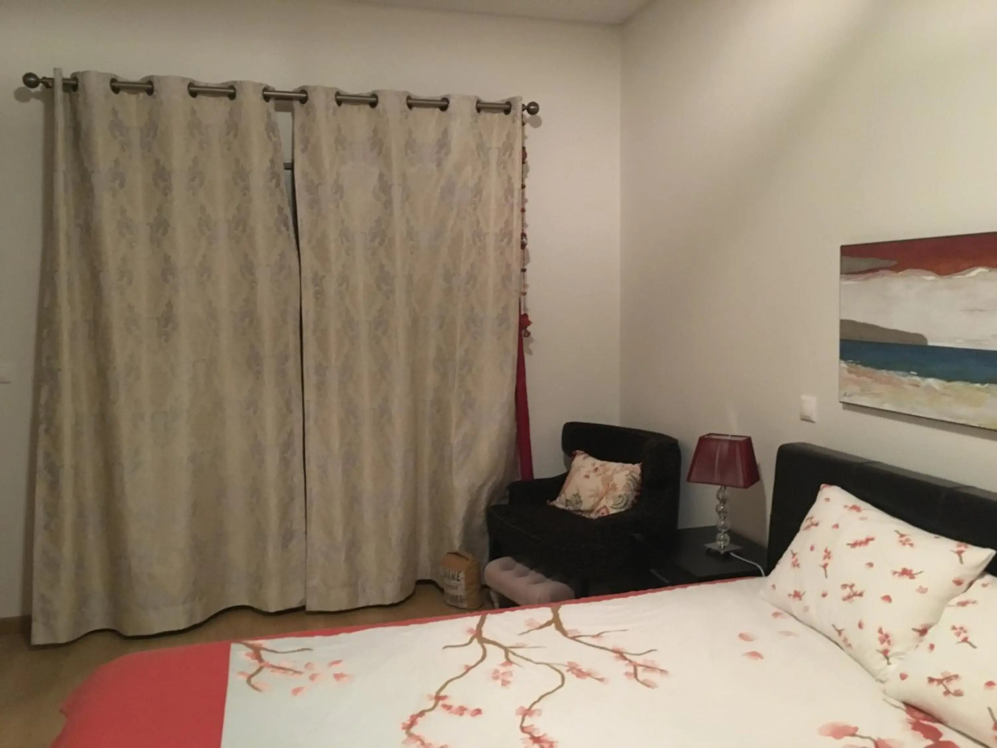 Lovely apartment near airport and Nations Park, with garage