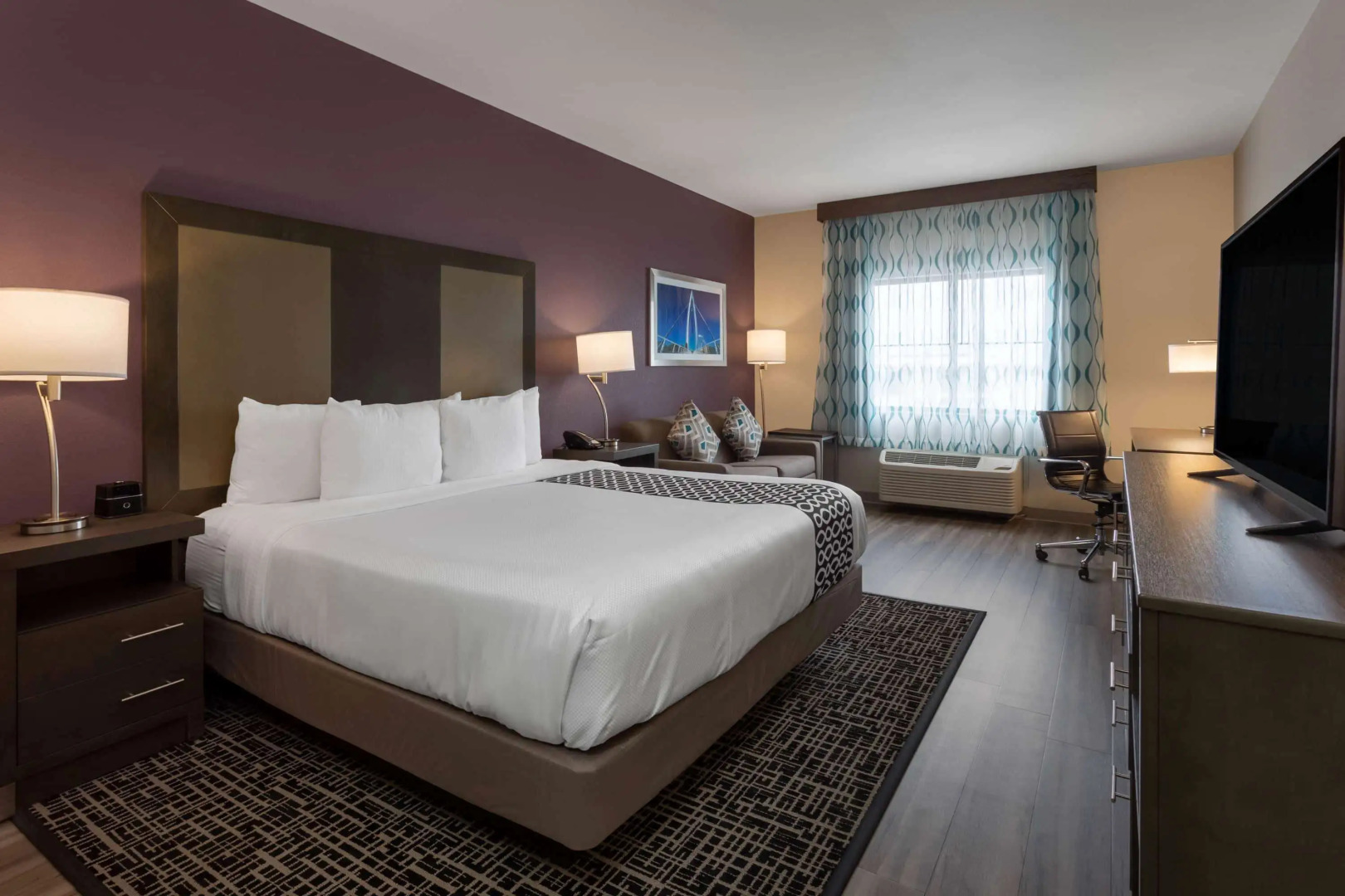 La Quinta Inn & Suites by Wyndham Wichita Airport