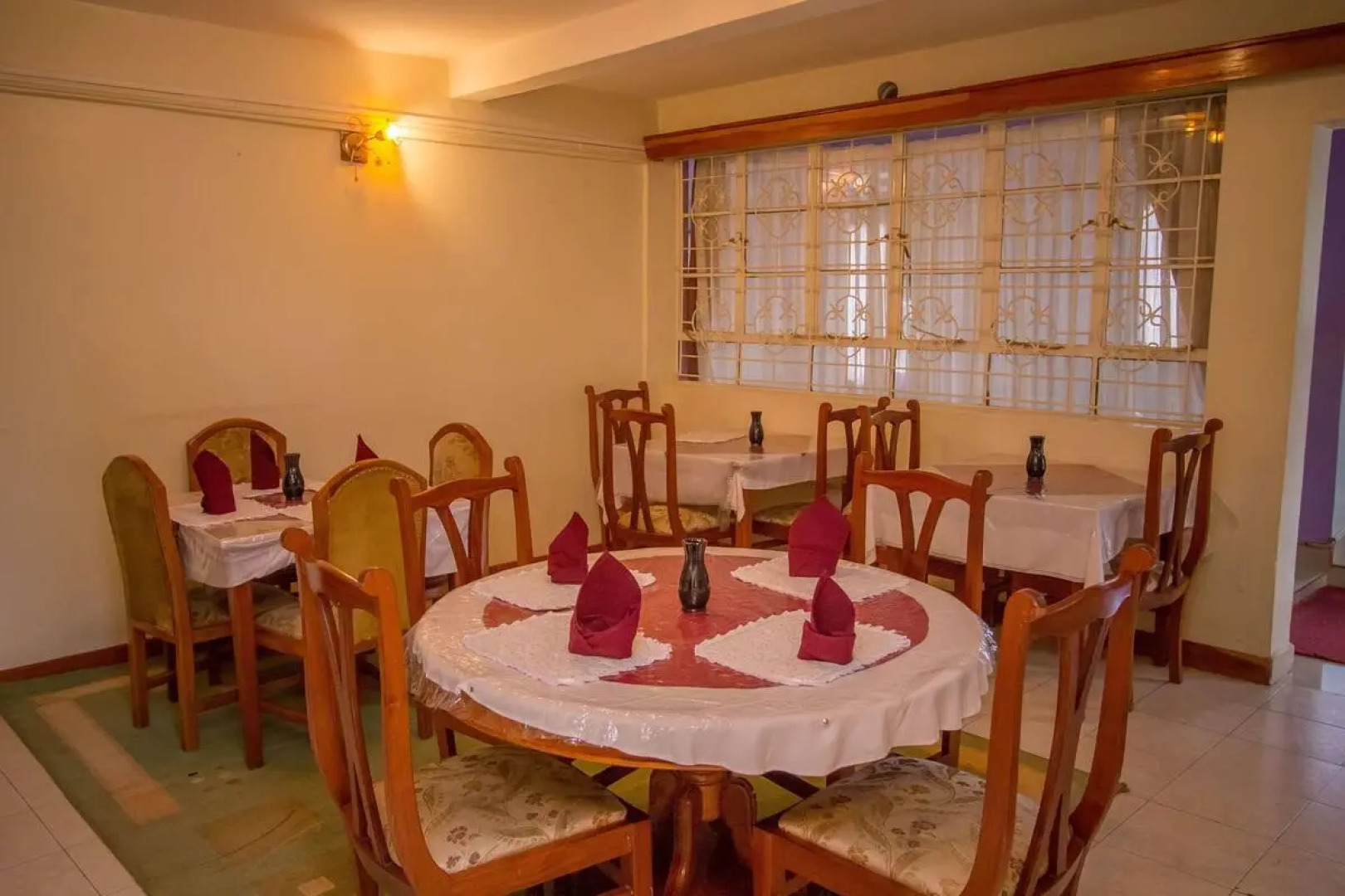 Ivys Inn Guest House