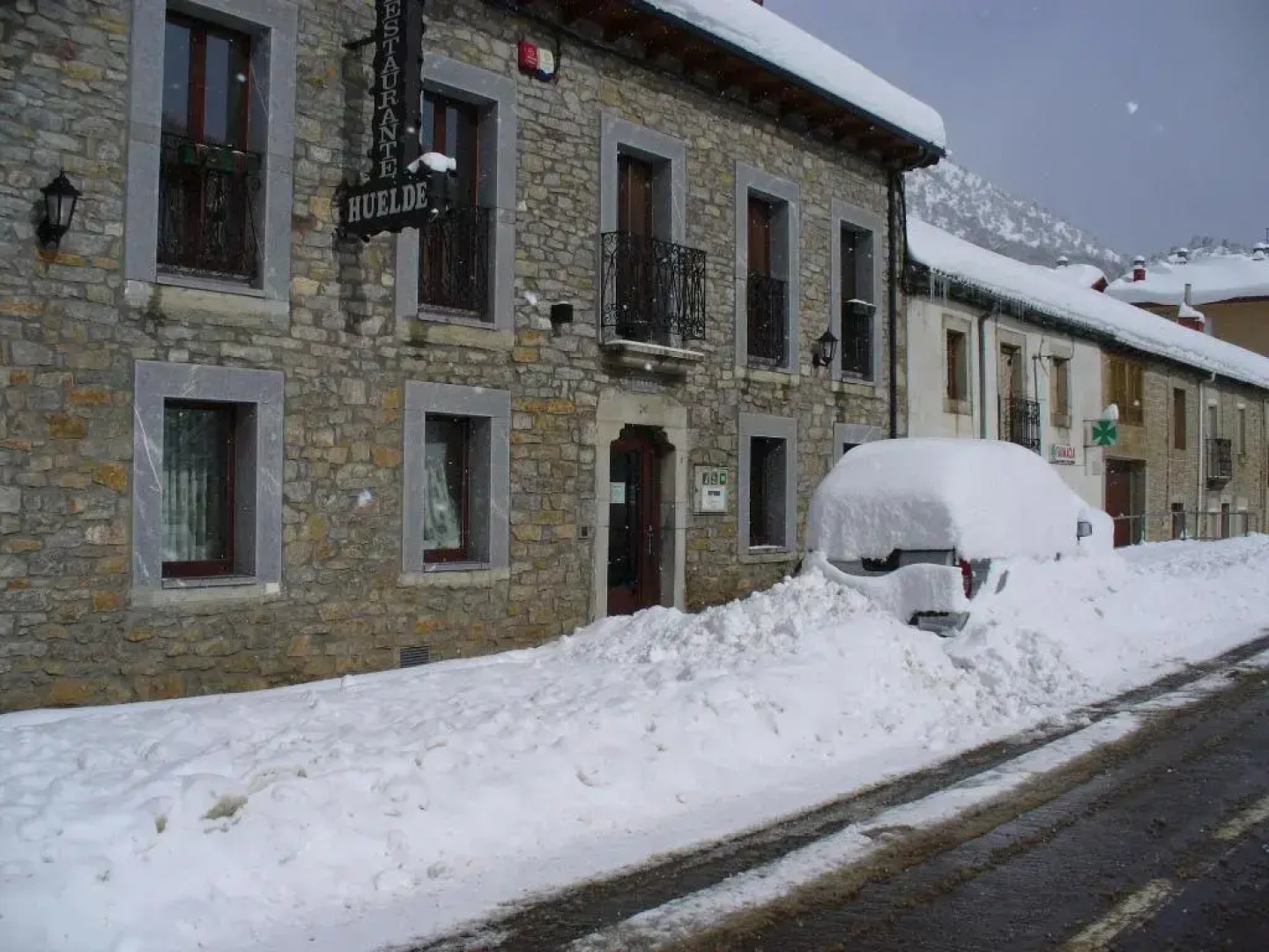 Hotel Rural Huelde
