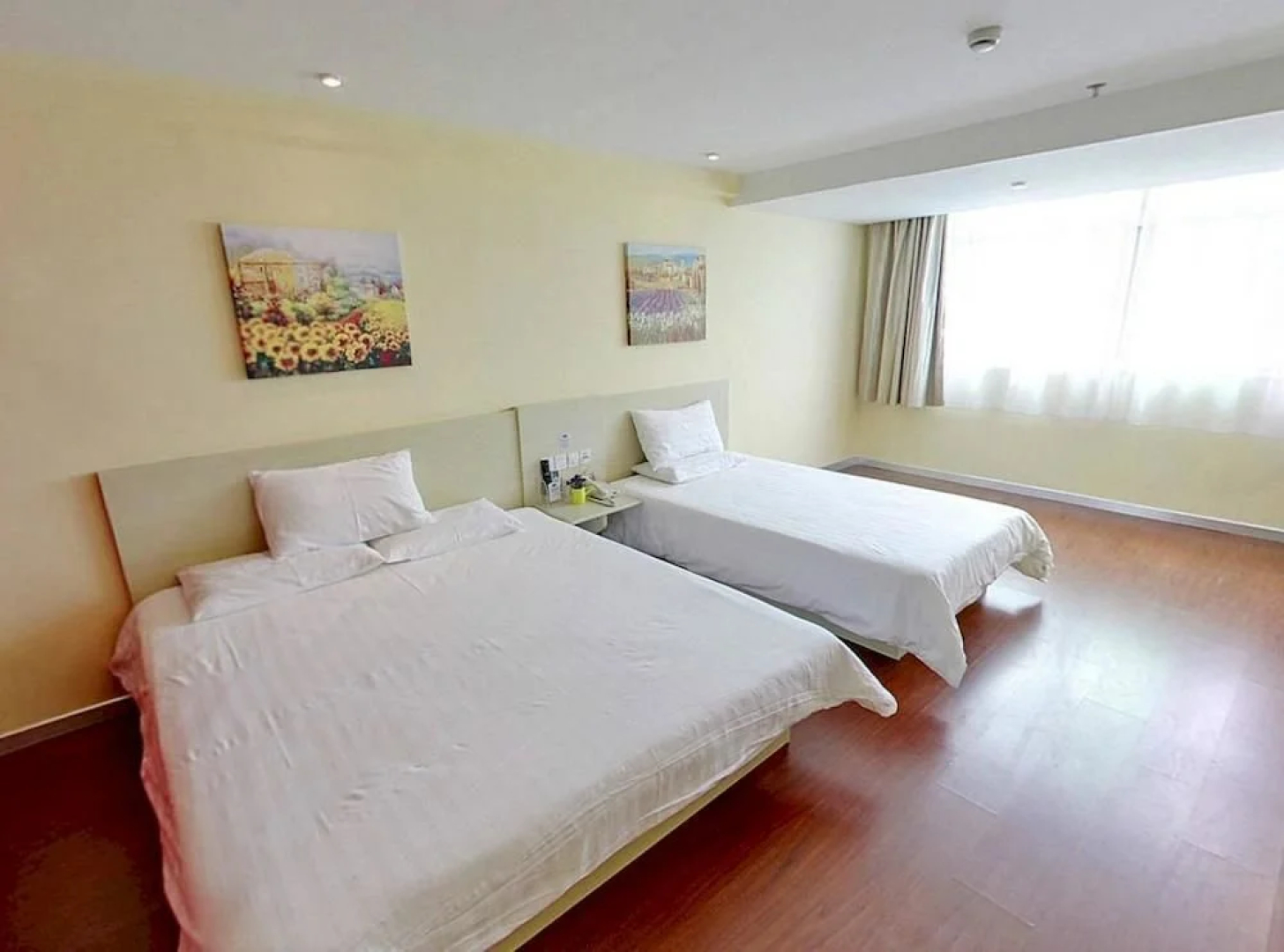 Hanting Express Pingliang New Minzhu Road