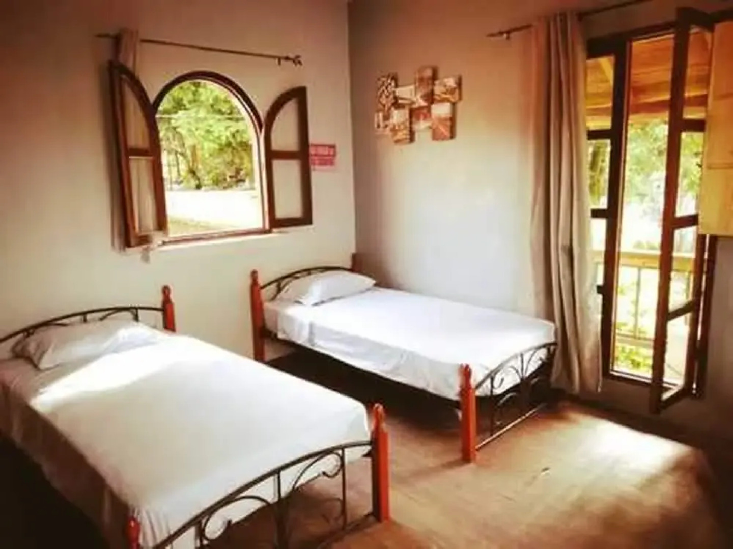 Hostel La Vieja Panaderia & Restaurant